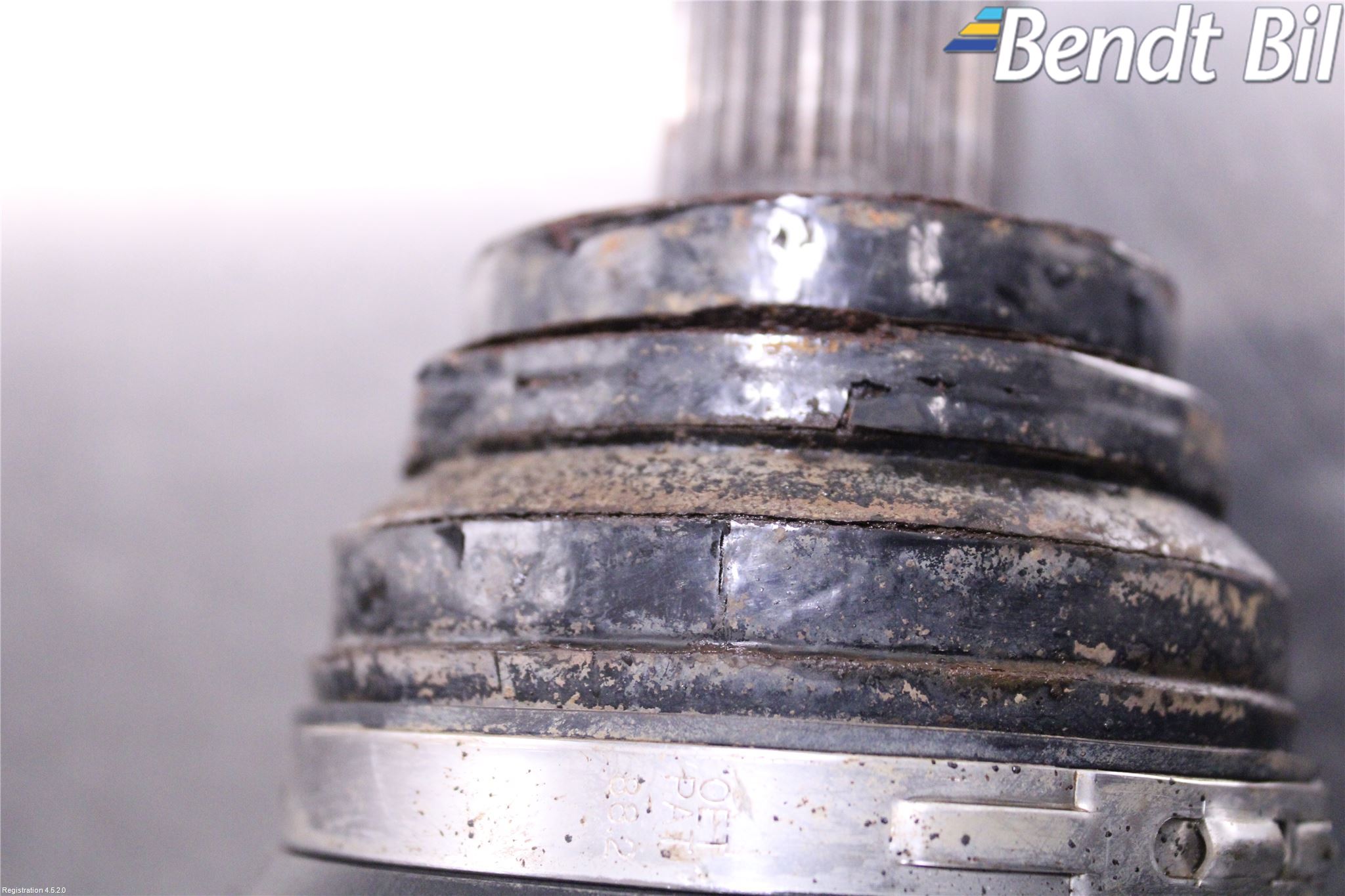 BMW X6 F16 14-19 Drivaxel Fram Höger
