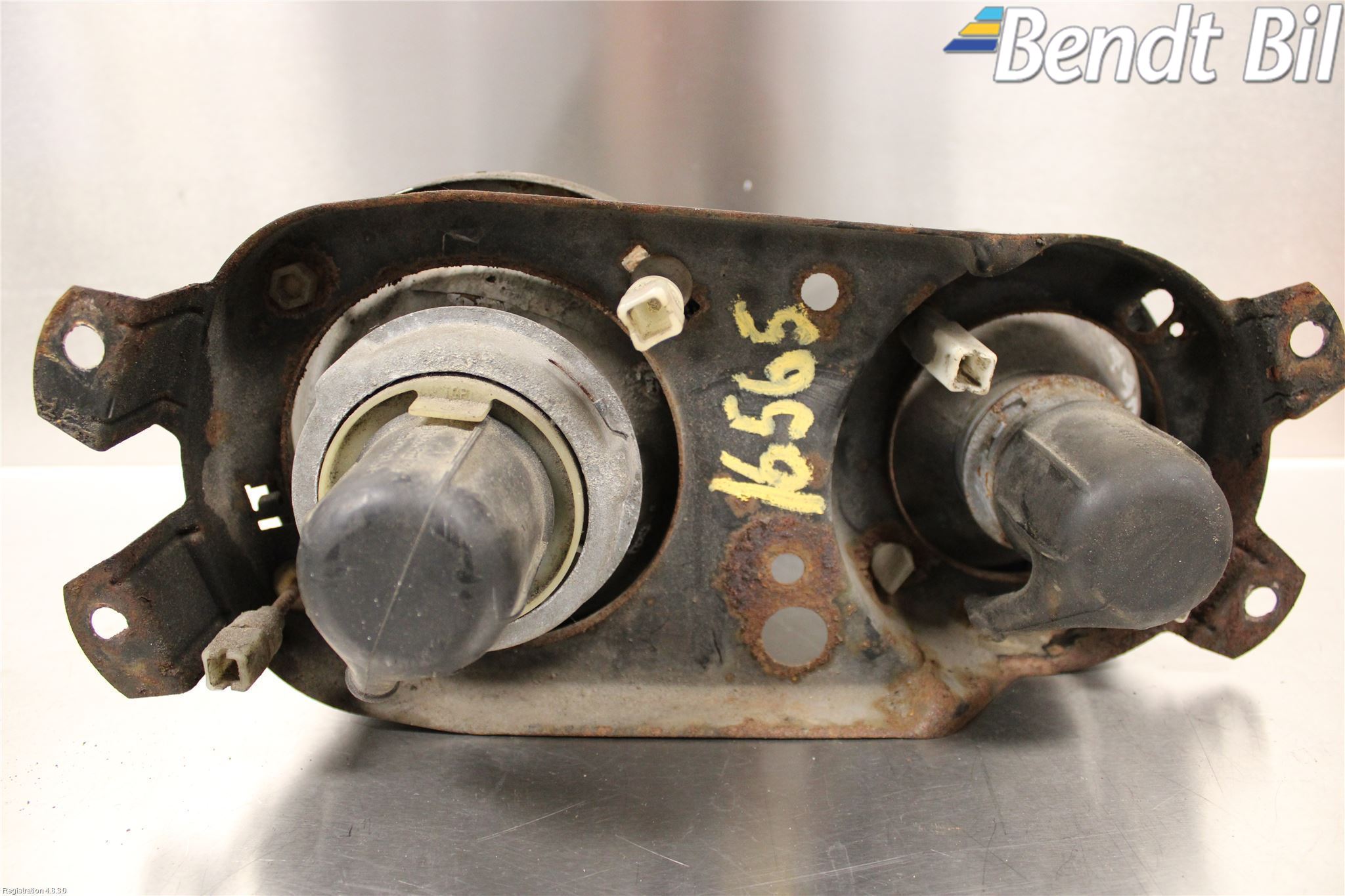 BMW 5 E28      81-88 Strålkastare Vänster