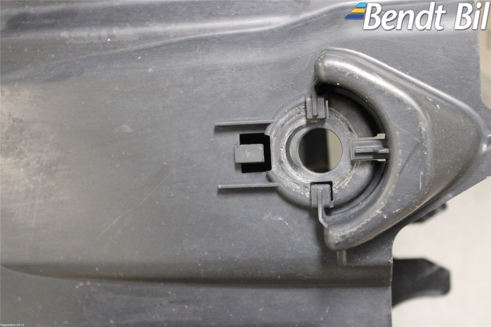 Opel CORSA F, CORSA-E 20- Hasplåt Plåt-Plast