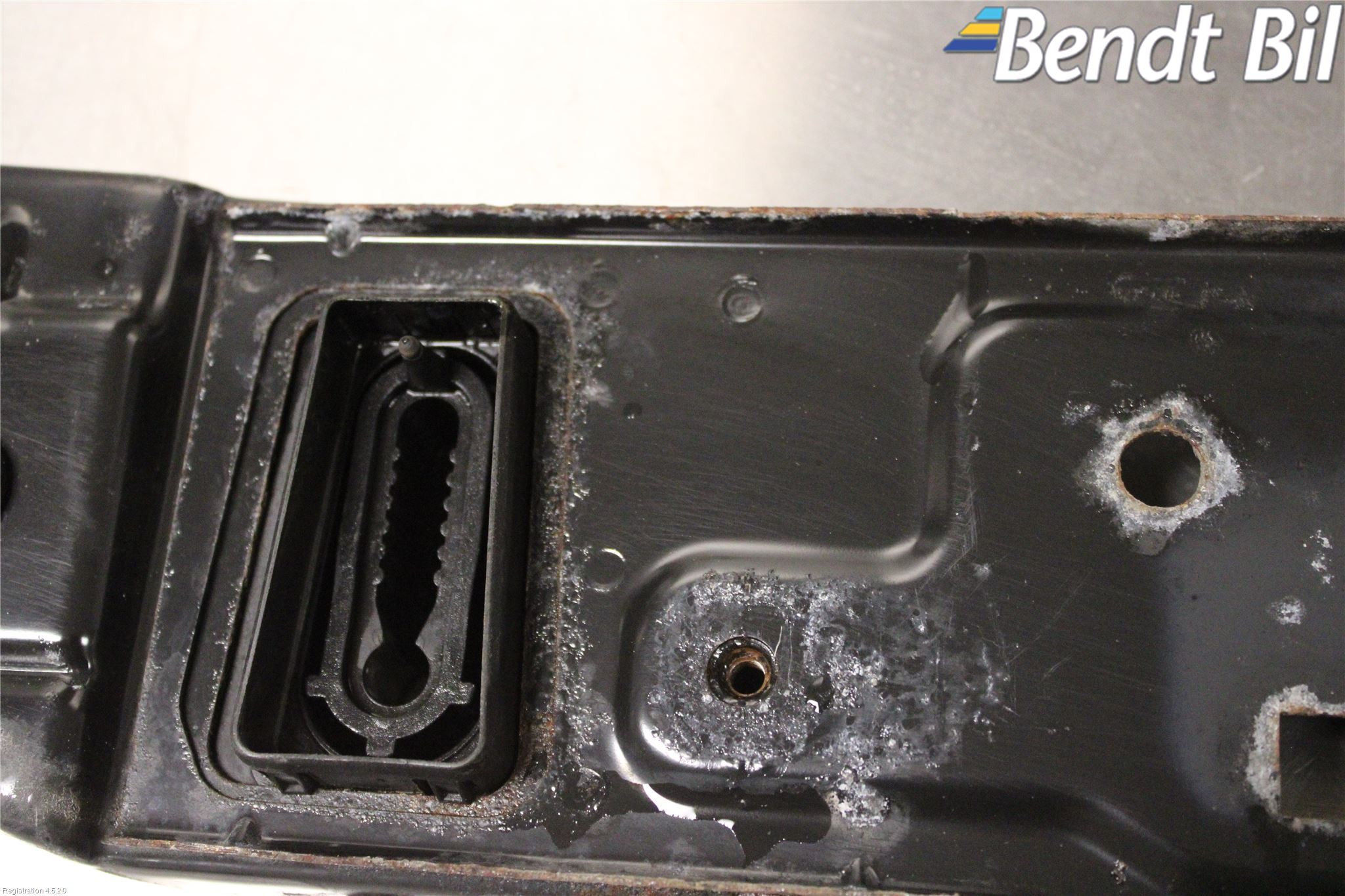 Opel GRANDLAND X 18- Front Huvlåsplåt-Balk