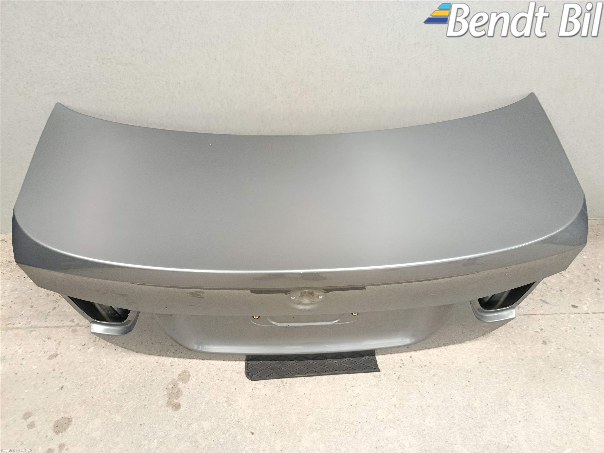 BMW 3 E90/91 SED/TOU 05-12 Baklucka (Ej Med Ruta)