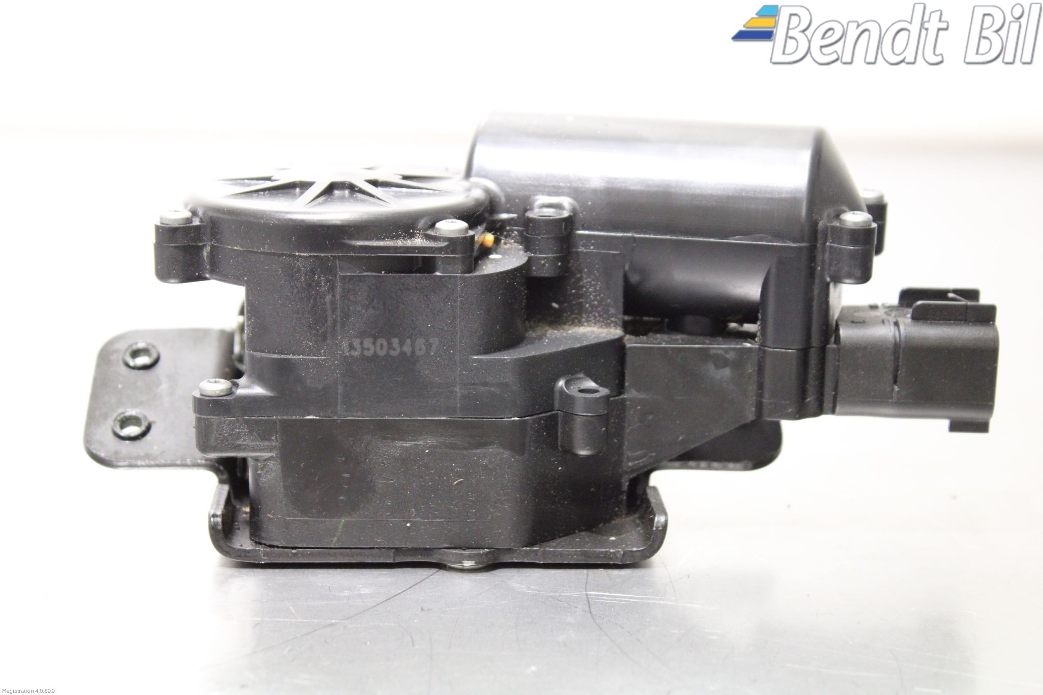 Opel INSIGNIA 09-16 Låskista Baklucka