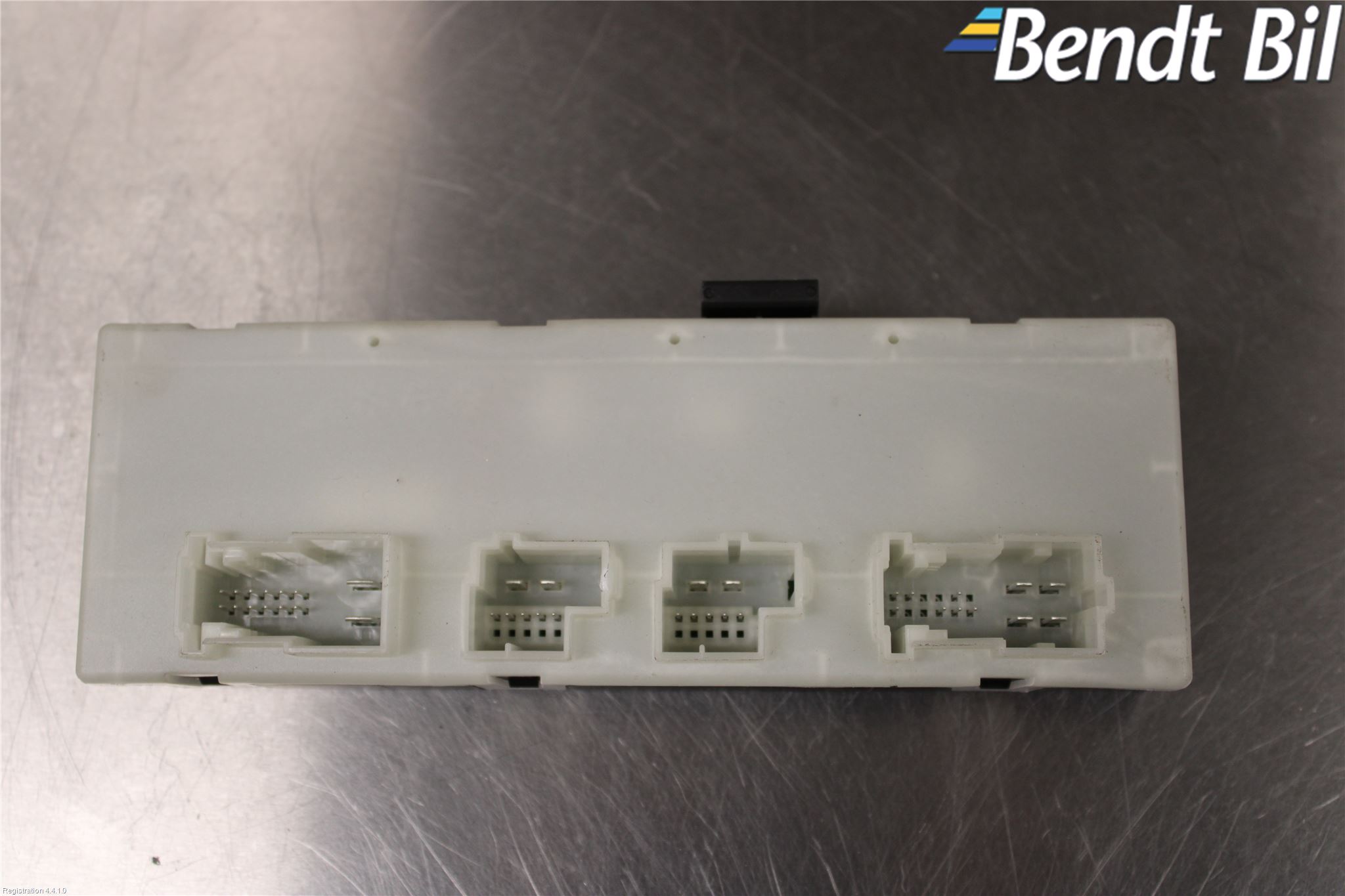 BMW 5 G30/G31/F90 17-23 Styrenhet Baklucka