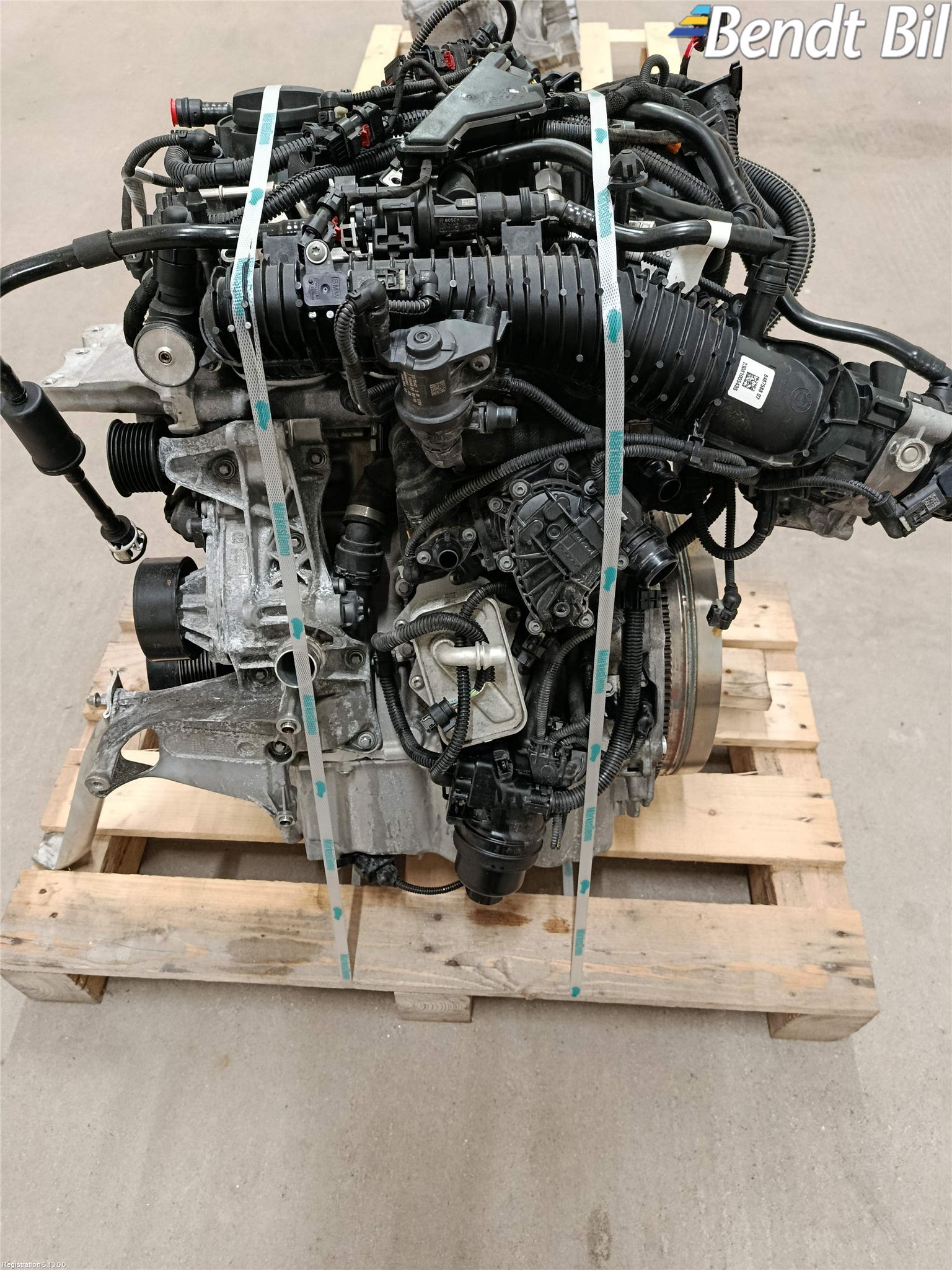 BMW X1/iX1 U11 23- Motor Bensin