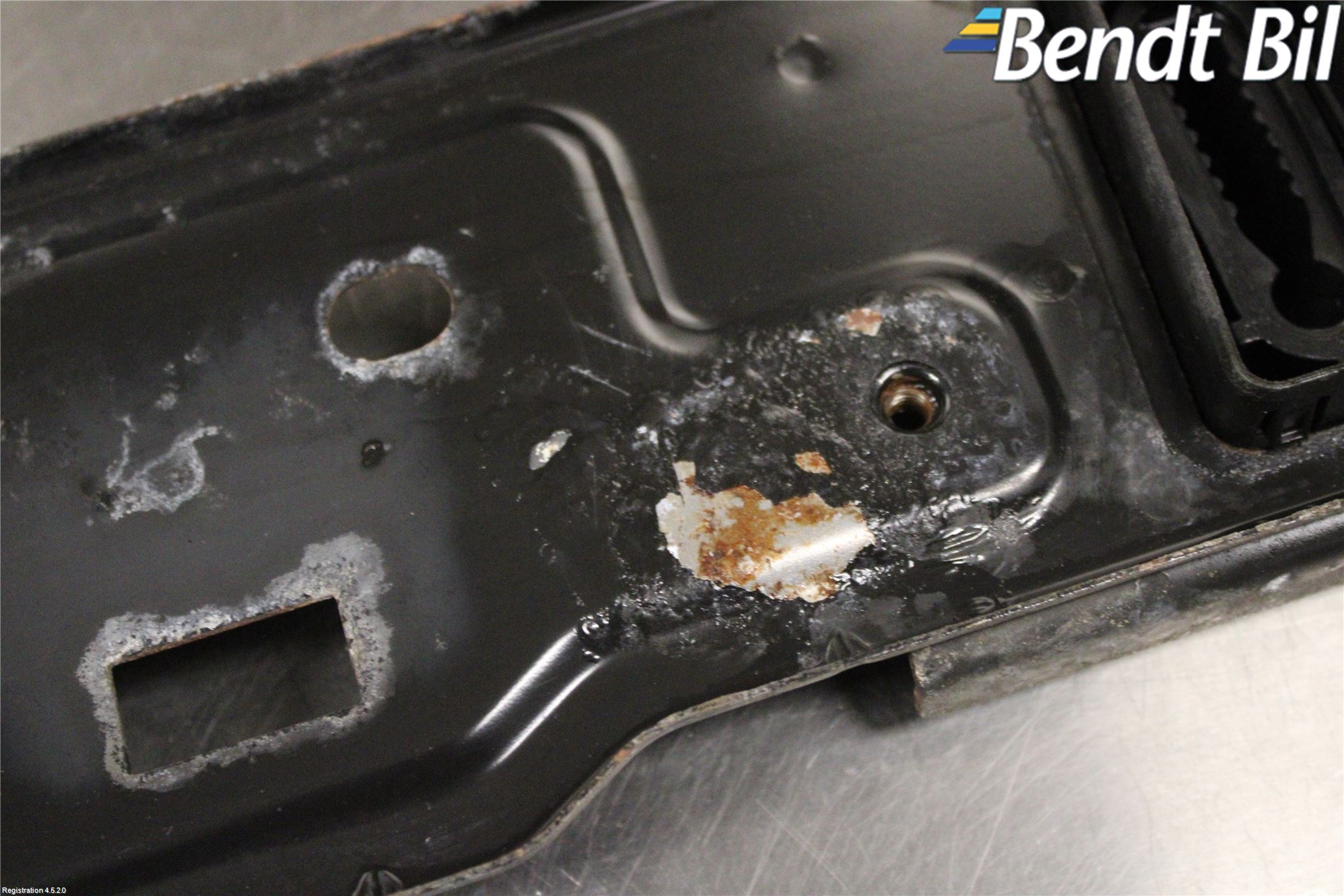 Opel GRANDLAND X 18- Front Huvlåsplåt-Balk