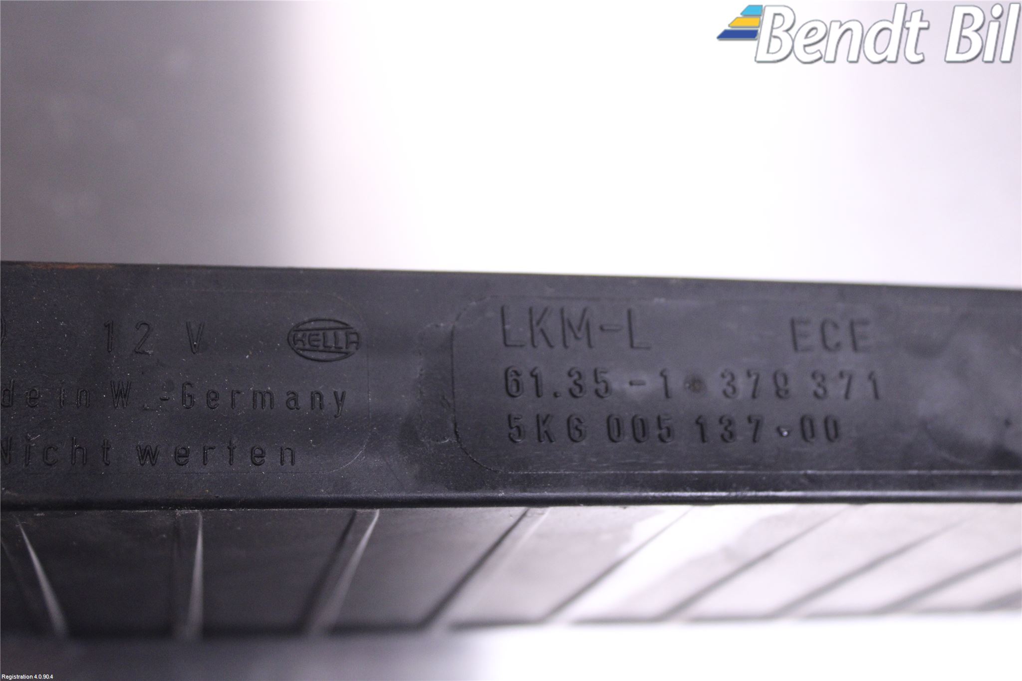 BMW 7 E32      86-94 Styrenhet Strålkastare