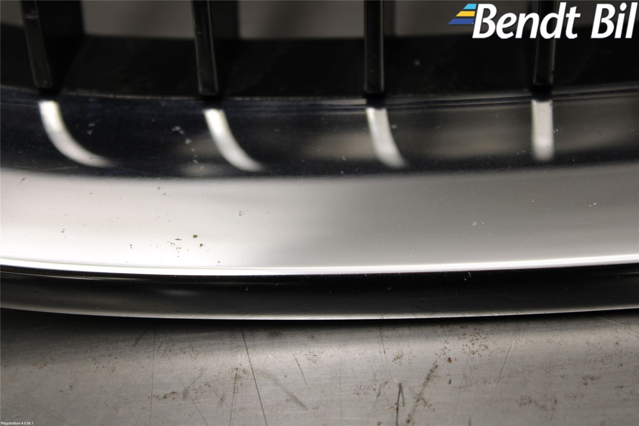 BMW 5 E60/61 Sed/Tou 02-10 Grilldel Vänster