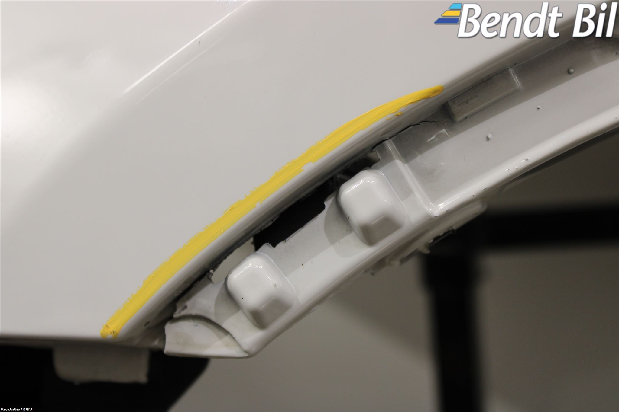 BMW X6 E71/E72   08-14 Skärm Fram Vänster