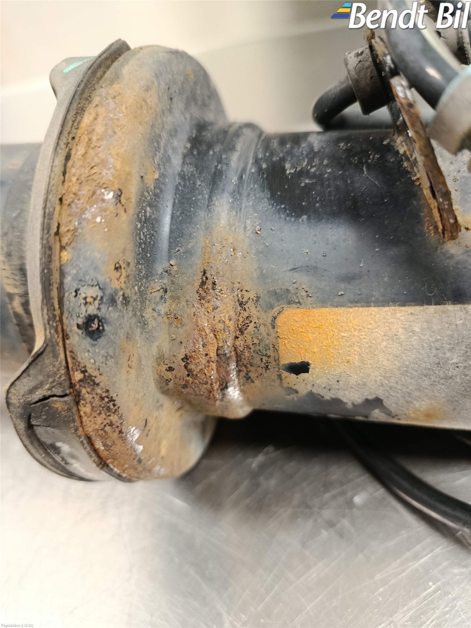 BMW X6 E71/E72   08-14 Fjäderben Fram Vänster