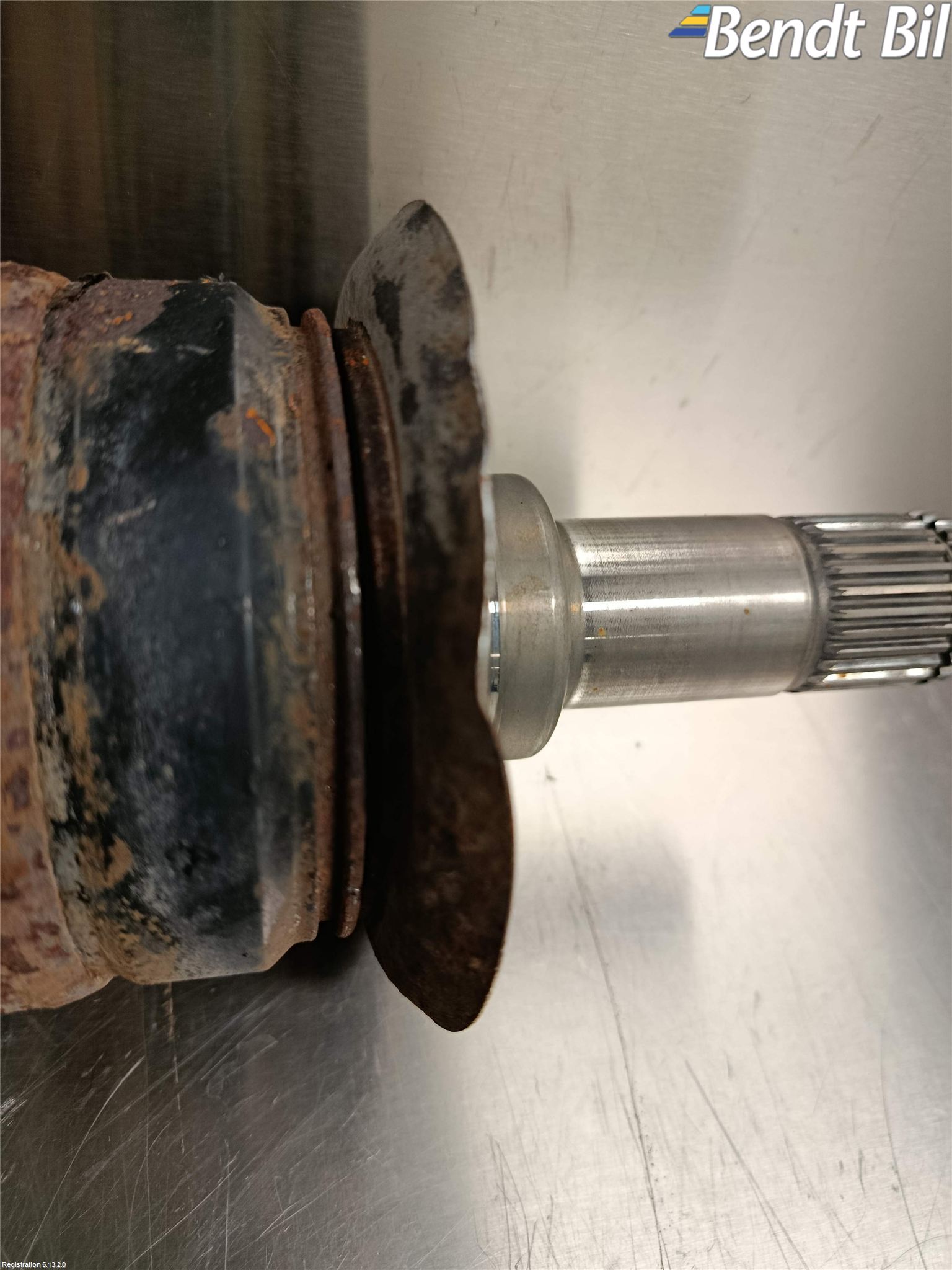 BMW X3 F25 10-17 Drivaxel Bak Höger