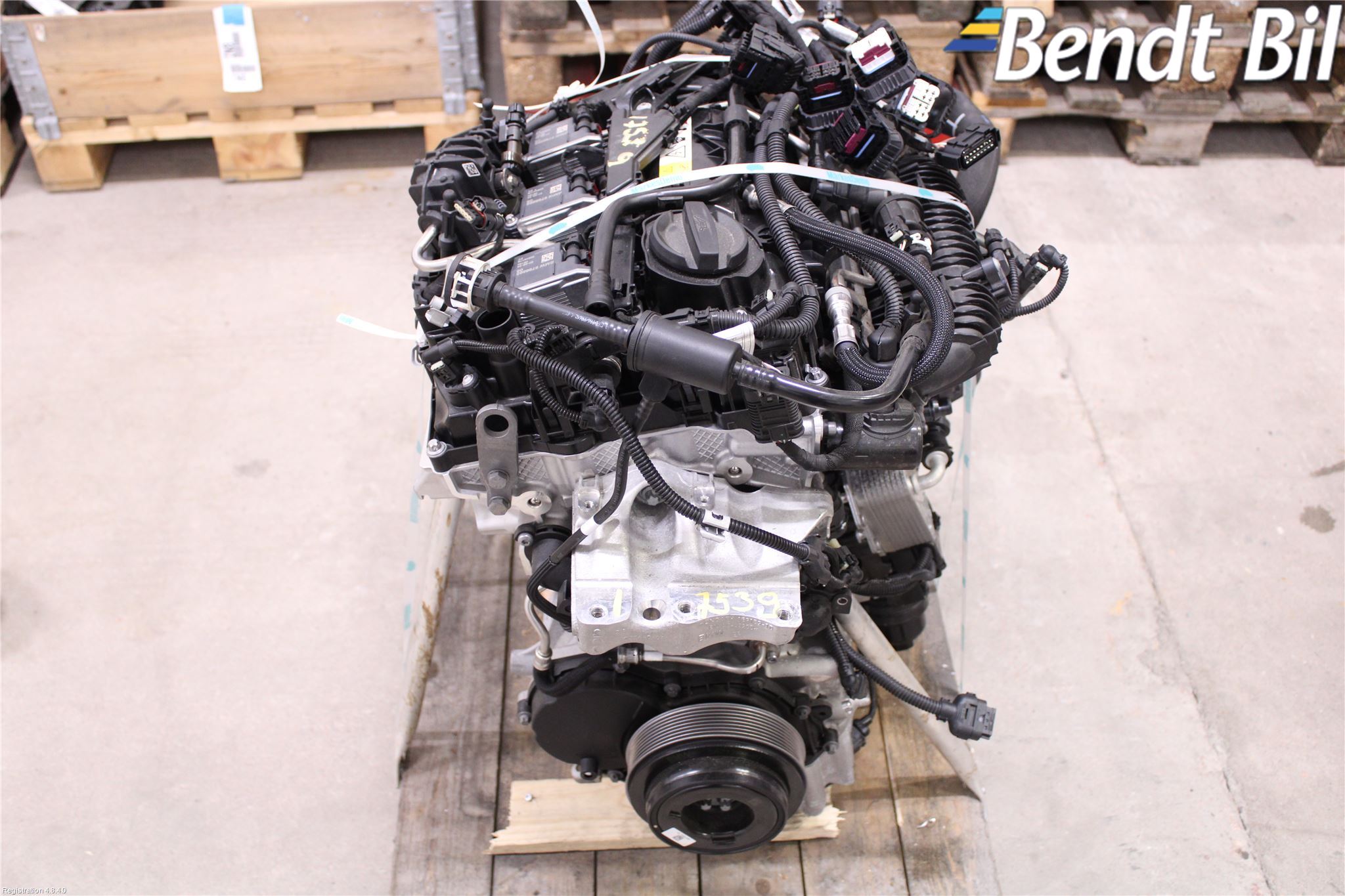 BMW X1/iX1 U11 23- Motor Bensin