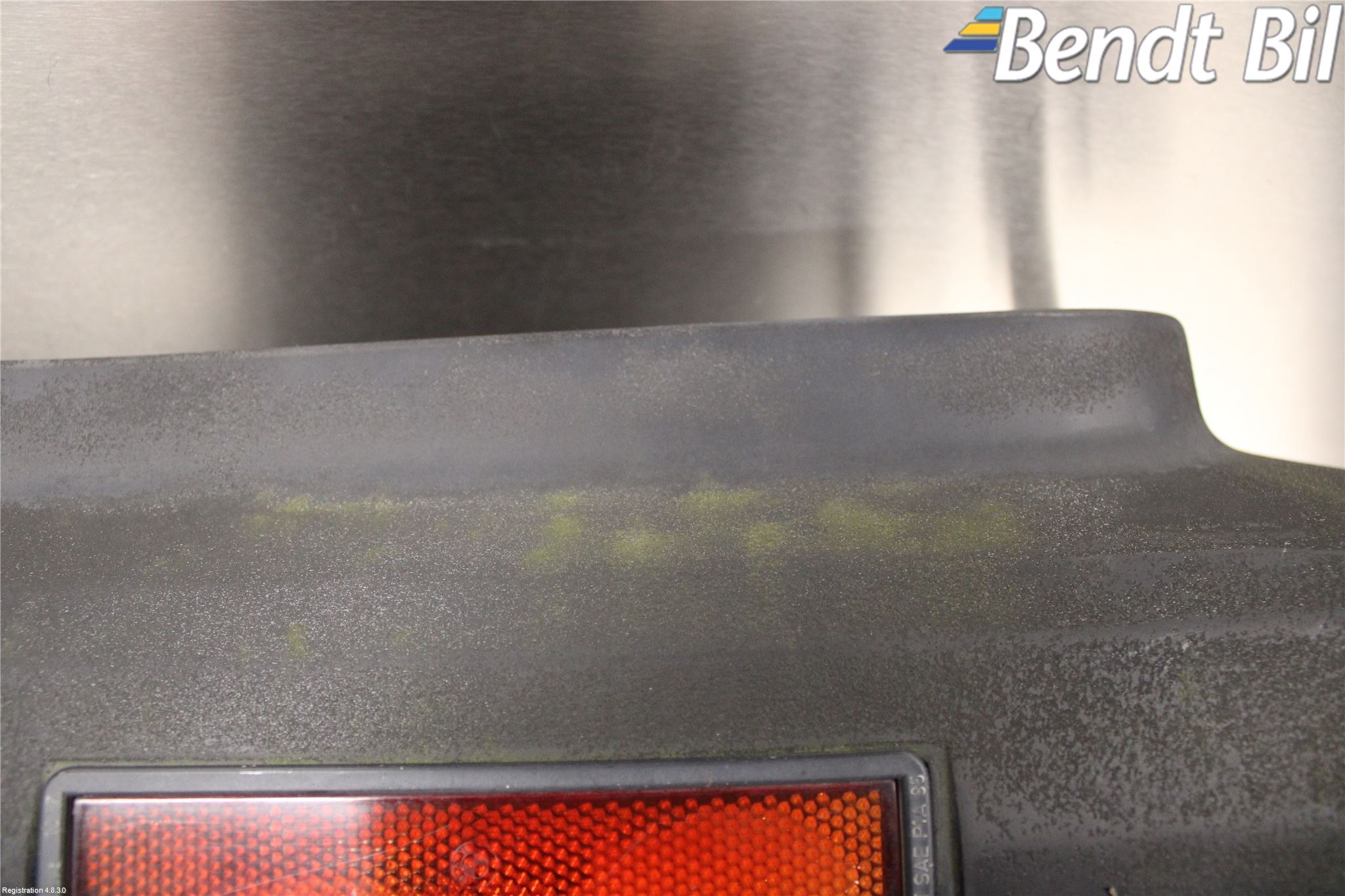 BMW 3 E30 83-94 Stötfångardel Bak Vä