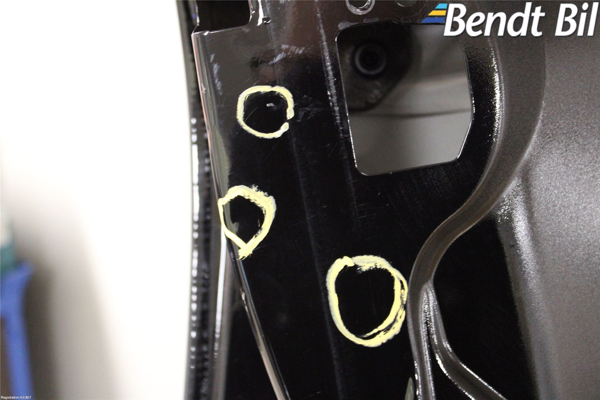 BMW 1 F20/F21 11-19 Dörr Fram Vänster