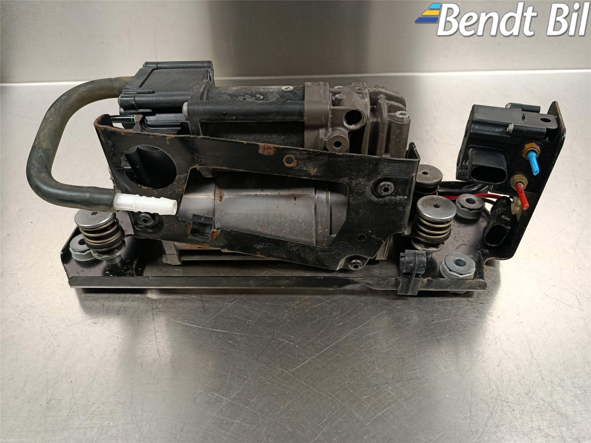 BMW 5 F10/F11/F18 09-17 Kompressor Stöt-Fjädring