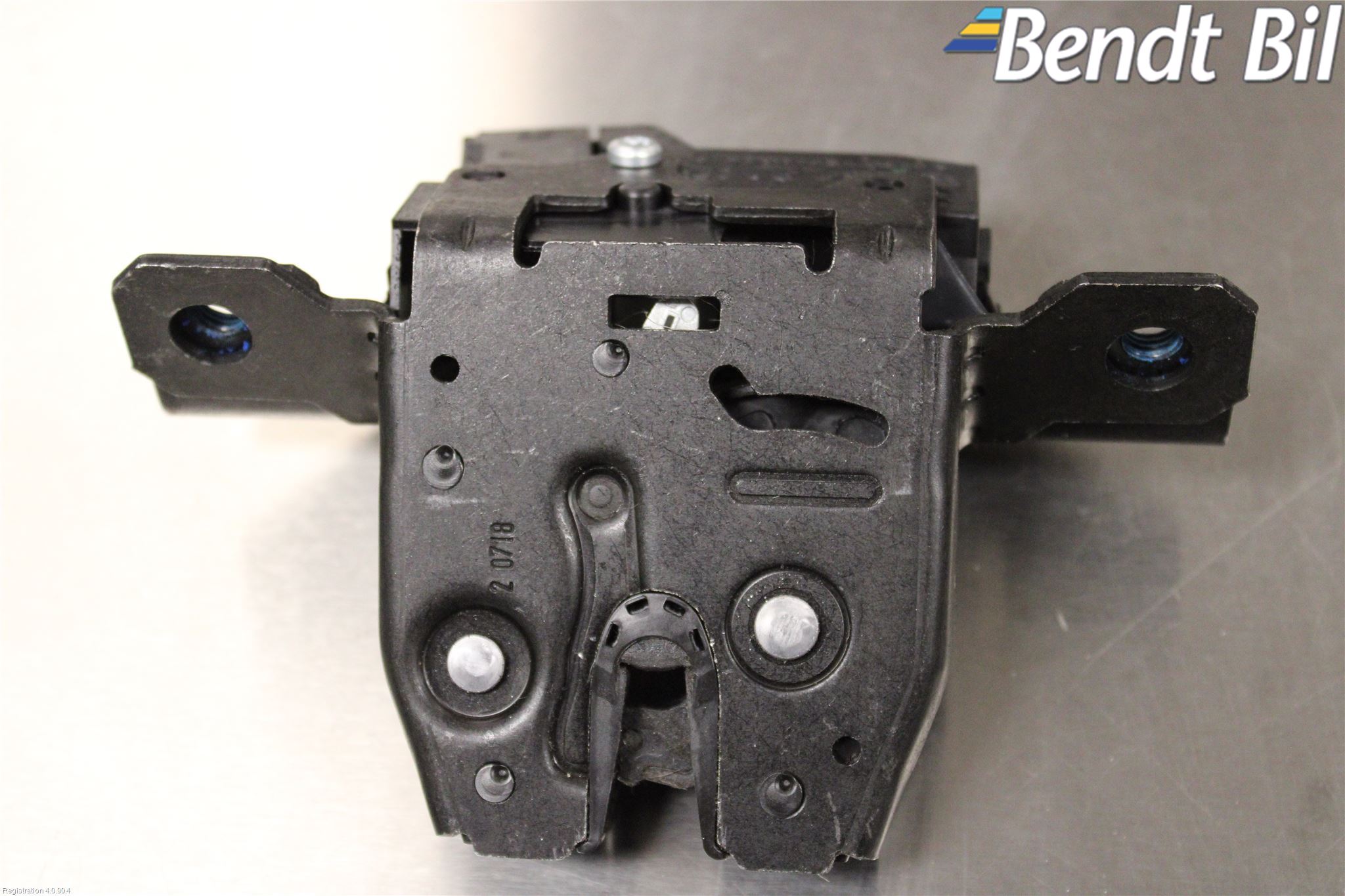 Opel ASTRA K 16-22 Låskista Baklucka