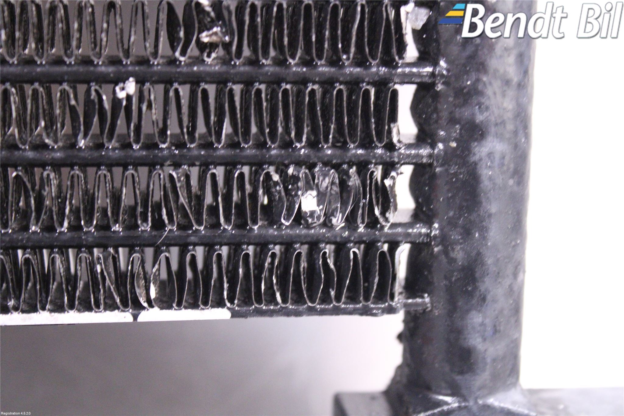 BMW 5 E34      88-96 Oljekylare Automat