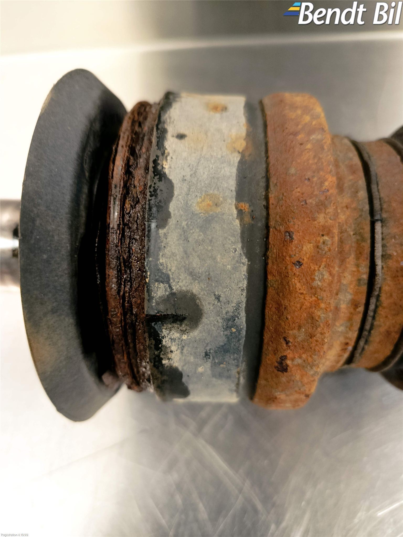 BMW 1 F20/F21 11-19 Drivaxel Bak Höger