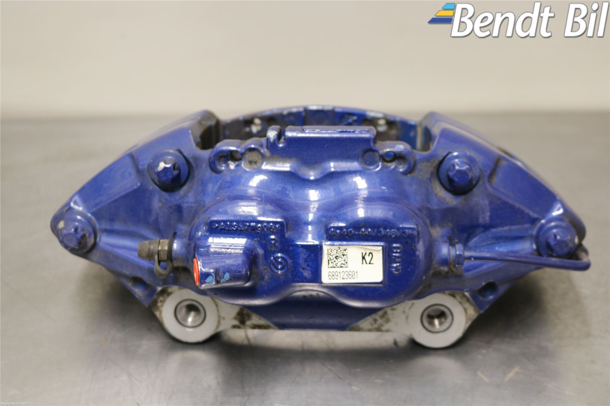 BMW 5 G30/G31/F90 17-23 Bromsok Fram Höger