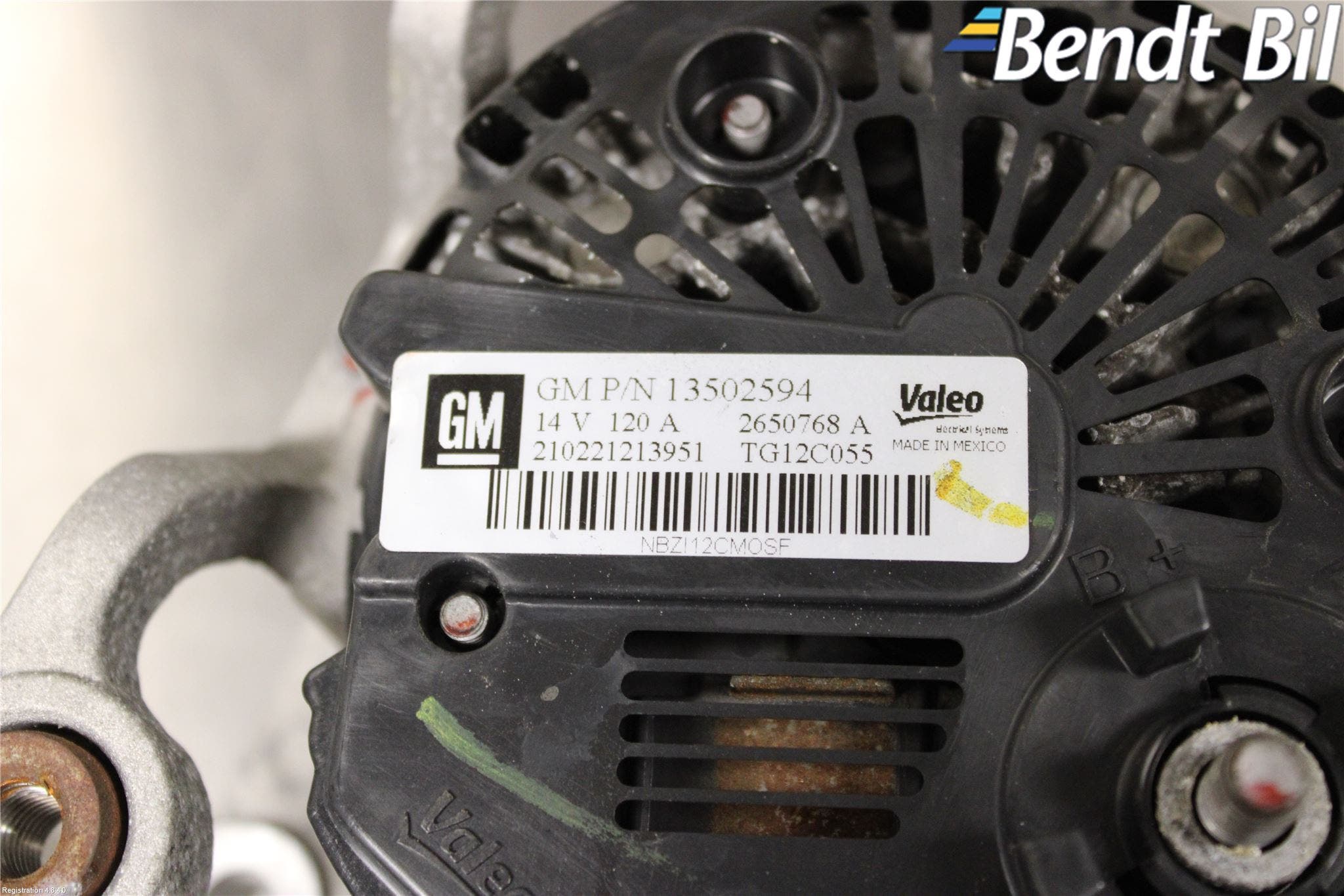 Opel ASTRA J 10-15 Generator