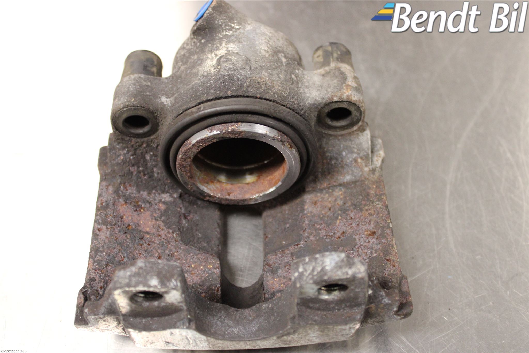 BMW 5 E28      81-88 Bromsok Fram Vänster