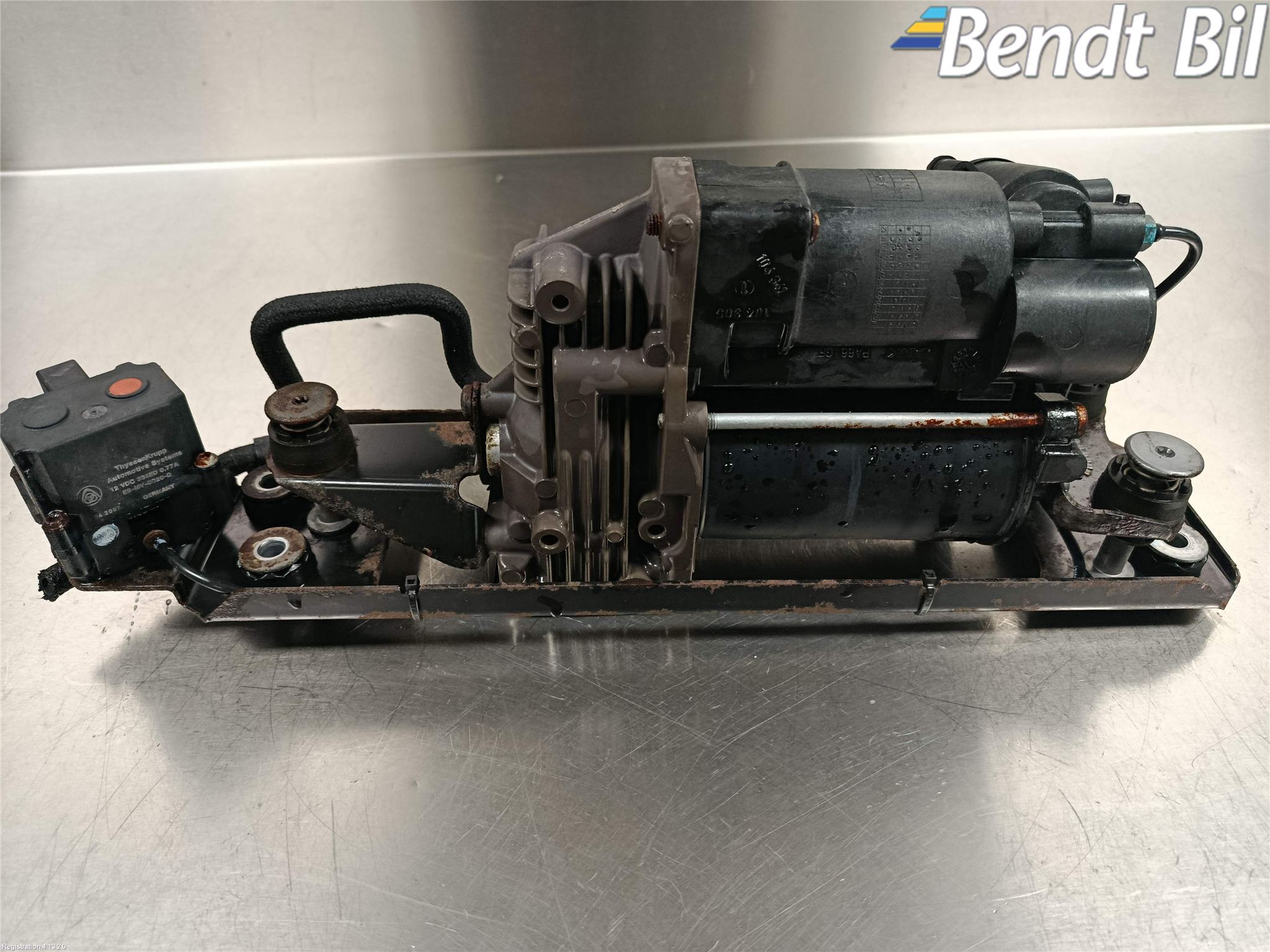 BMW 5 E60/61 Sed/Tou 02-10 Kompressor Stöt-Fjädring