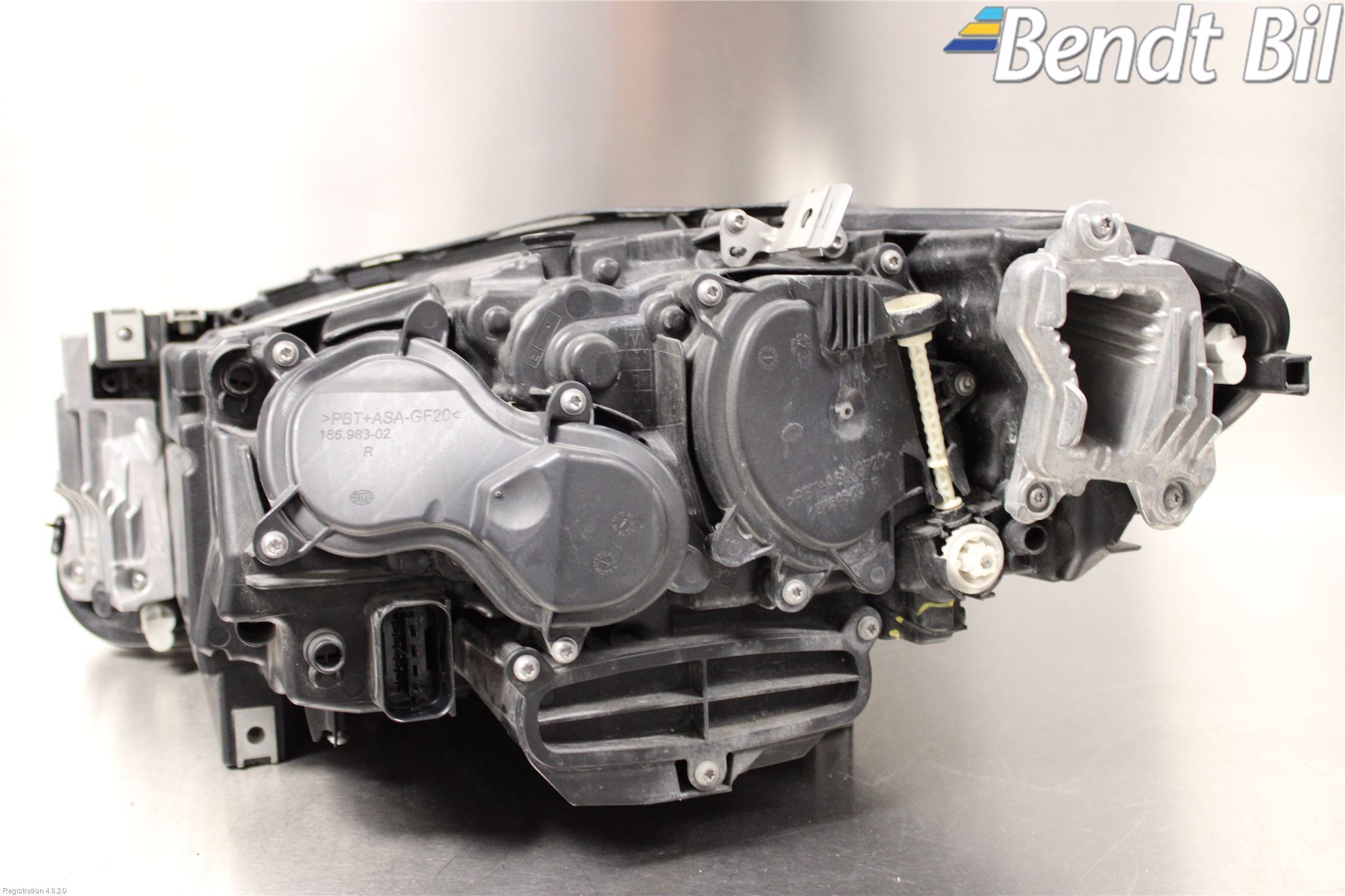 BMW 5 F10/F11/F18 09-17 Strålkastare Höger
