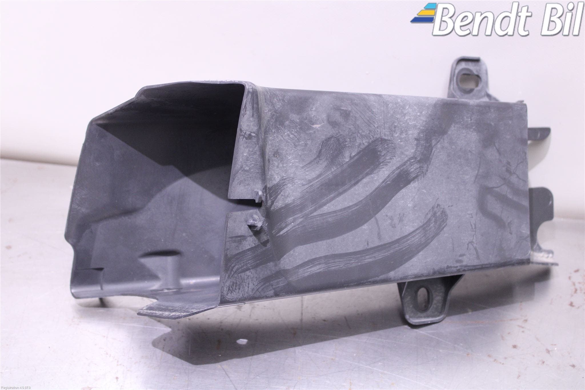 BMW 5 F10/F11/F18 09-17 Deflektor Plåt-Plast Kylning