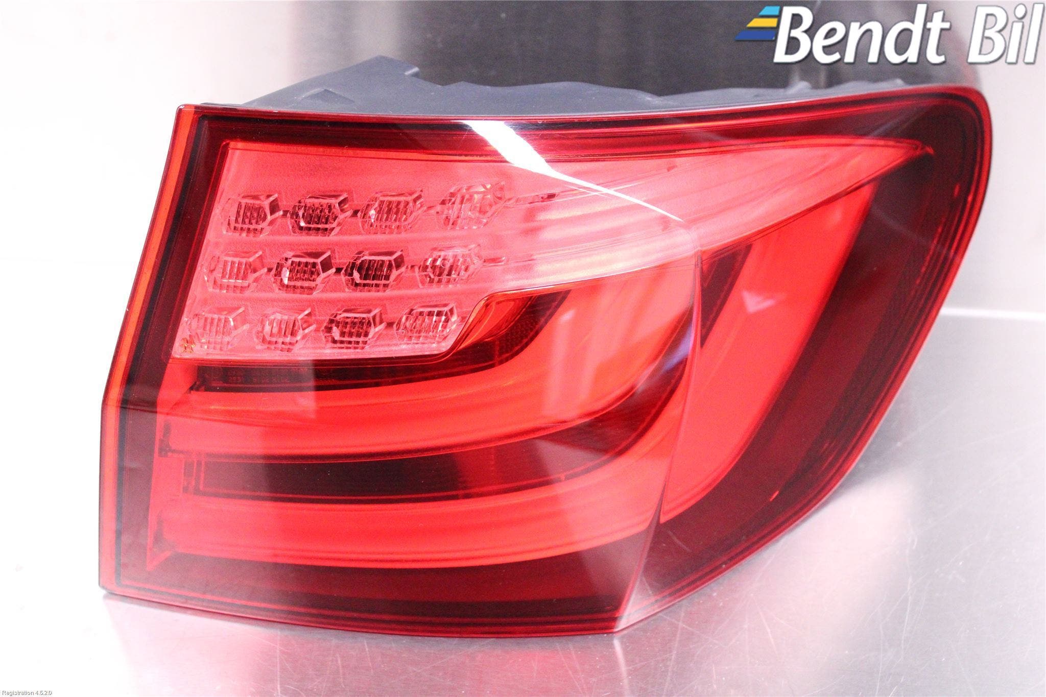 BMW 5 F10/F11/F18 09-17 Bakljus Höger