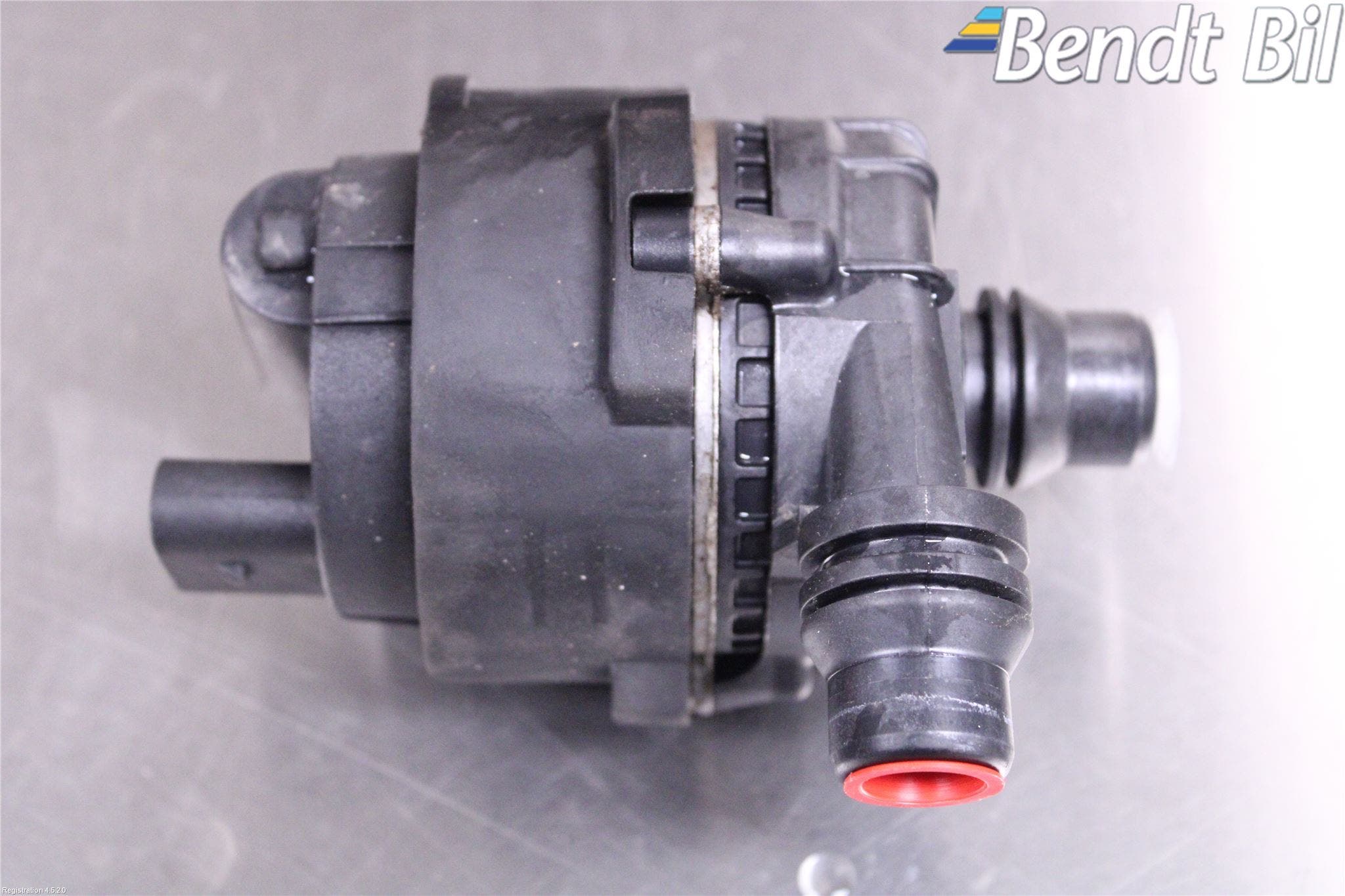 BMW iX I20 22- Värme Cirkulationspump