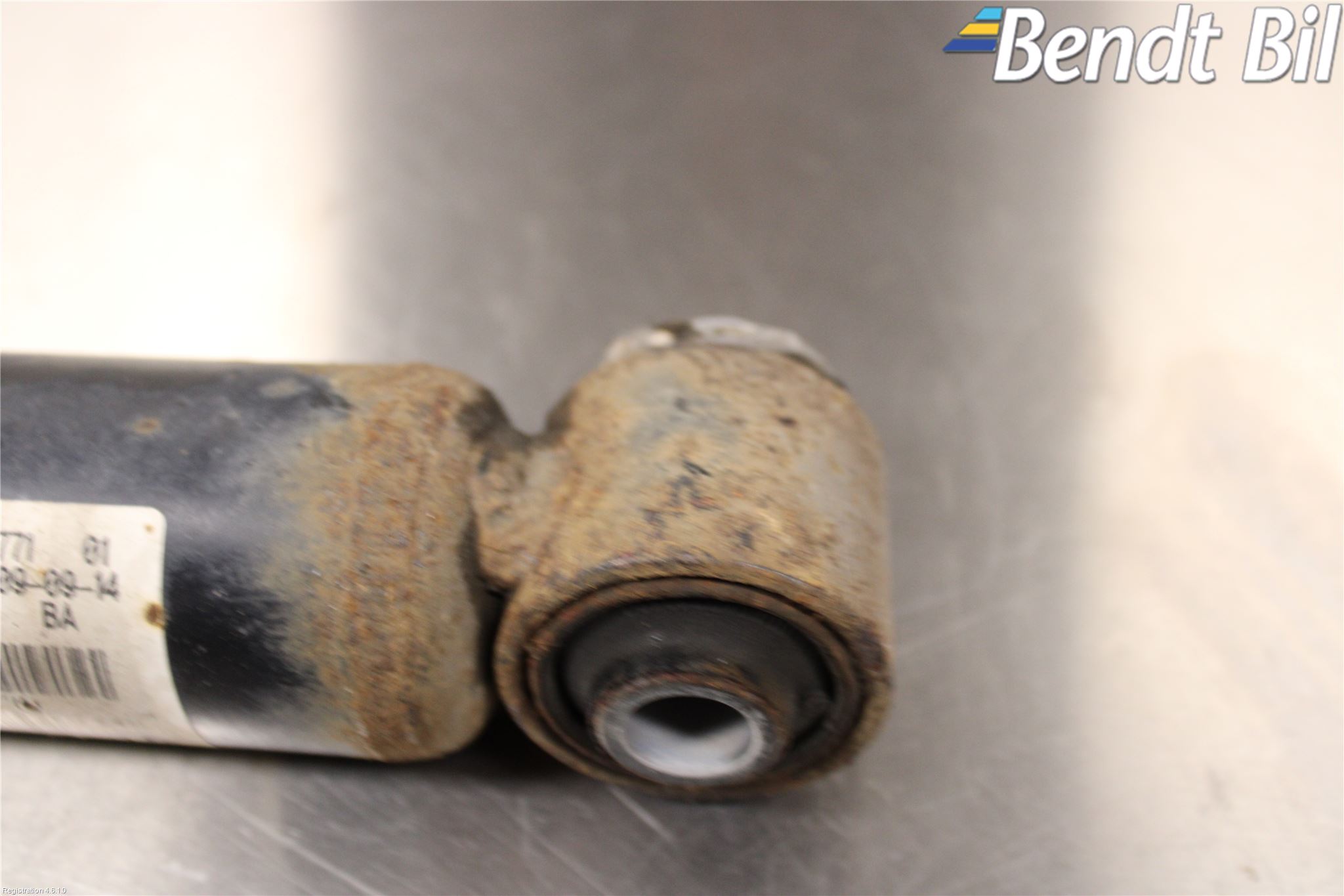 BMW 5 F10/F11/F18 09-17 Stötdämpare Bak