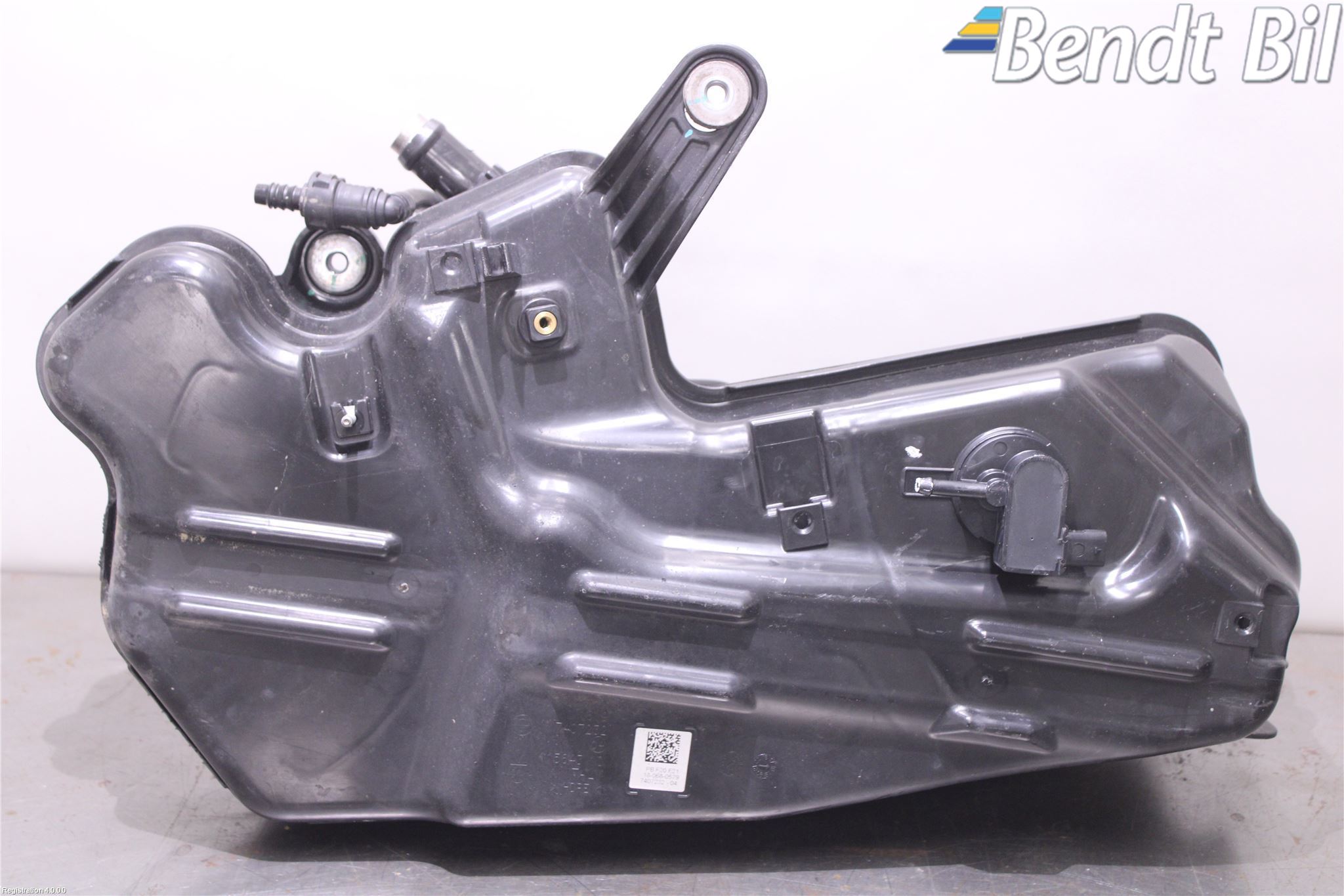 BMW 1 F20/F21 11-19 Adblue Tank