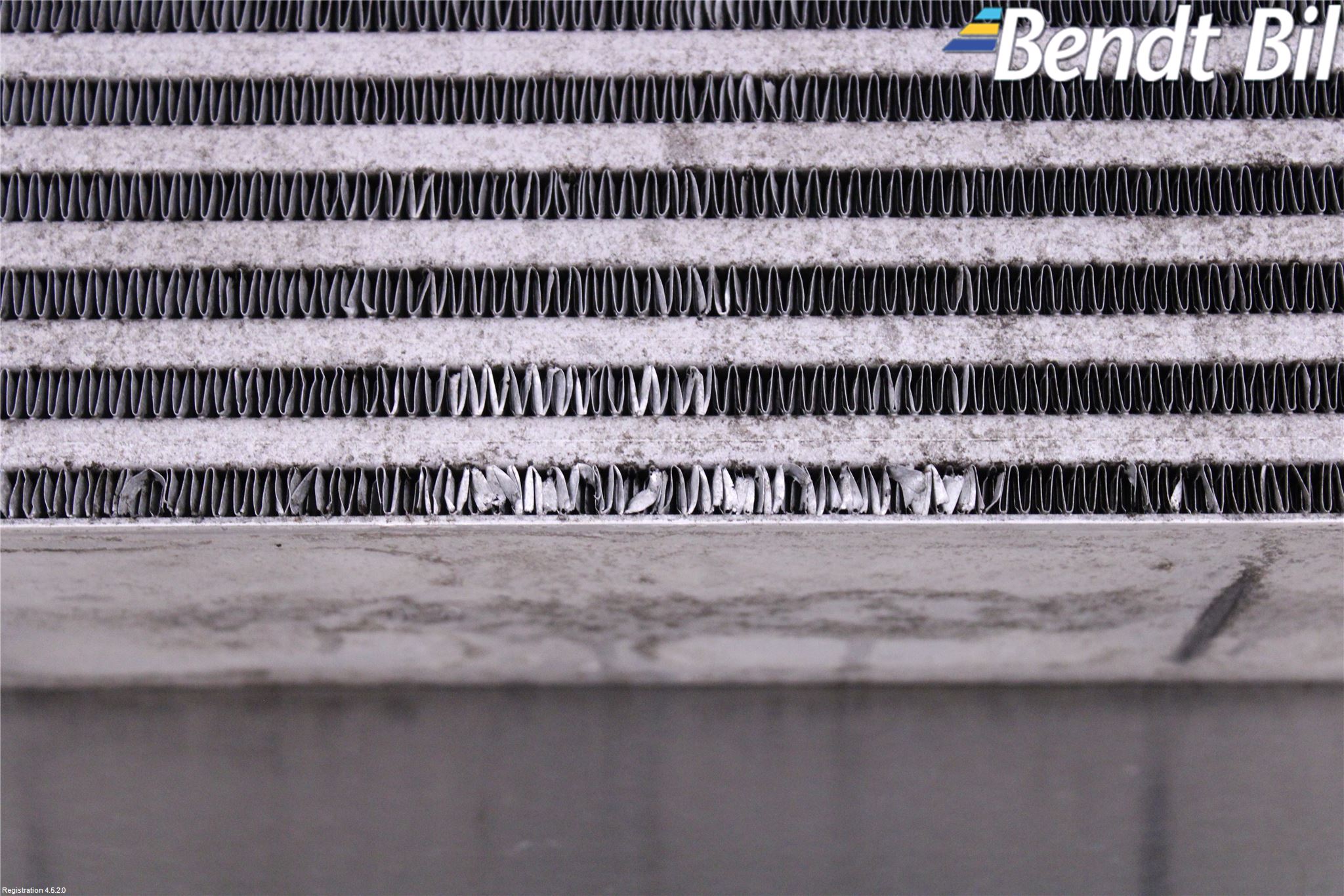 BMW 5 E60/61 Sed/Tou 02-10 Laddluft-Intercooler Kyl