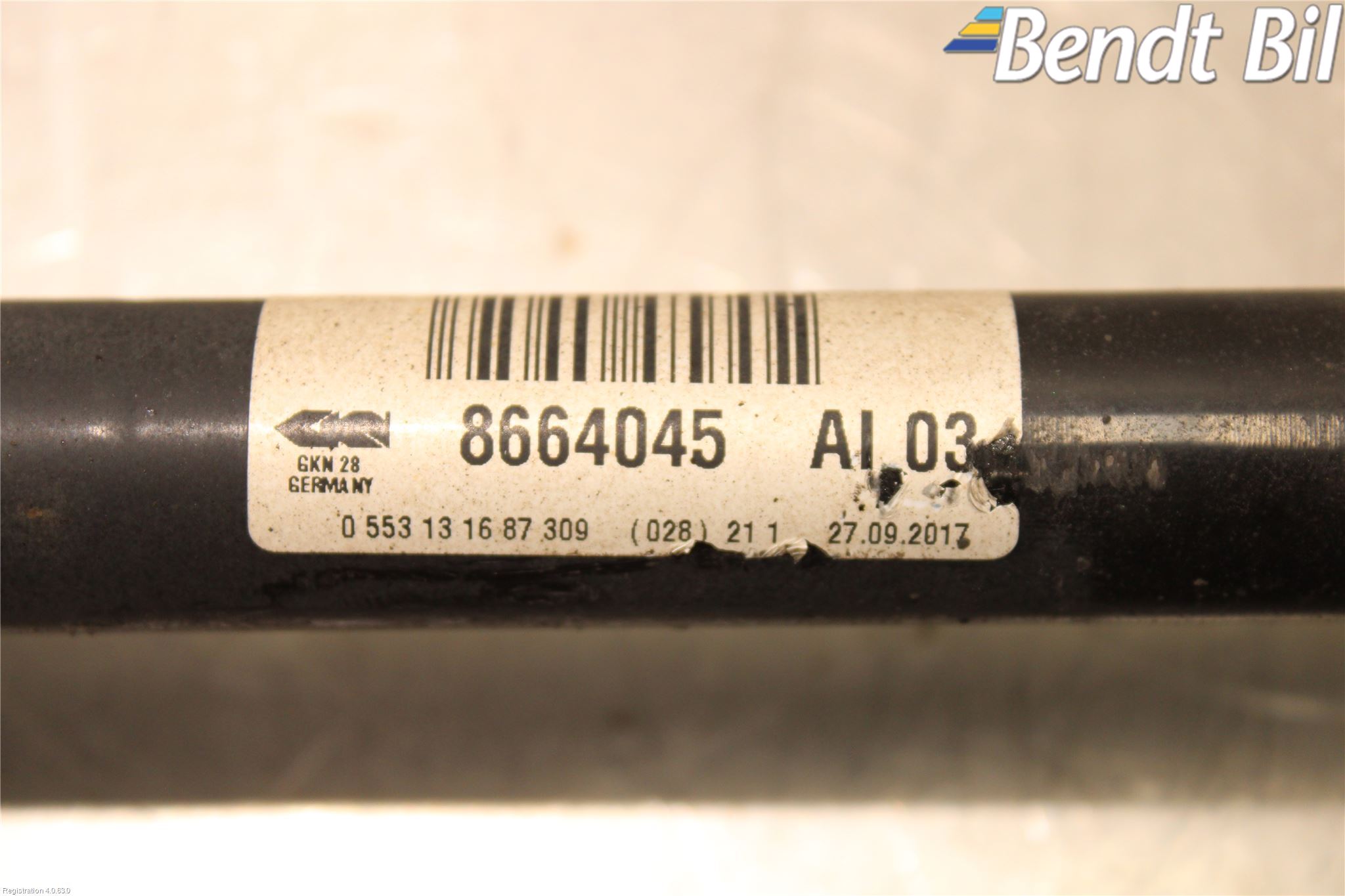 BMW 5 G30/G31/F90 17-23 Drivaxel Bak Vänster