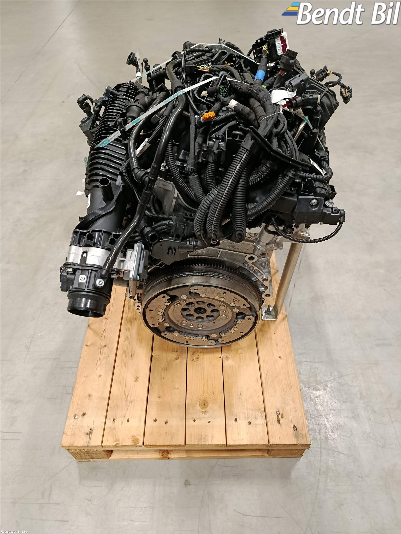 BMW X1/iX1 U11 23- Motor Bensin