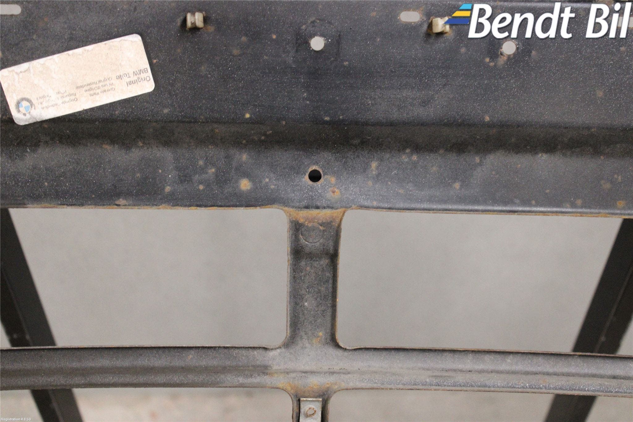 BMW 3 E30 83-94 Frontplåt