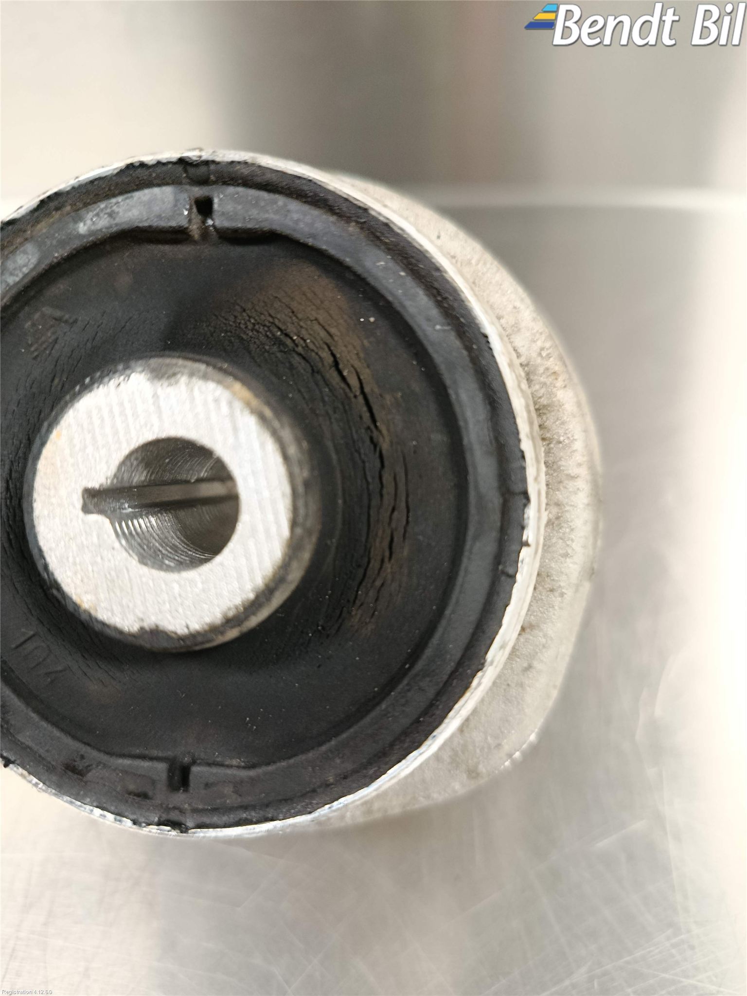 BMW 3 F30/F31/F80 12-19 Bärarm Fram Undre Hö