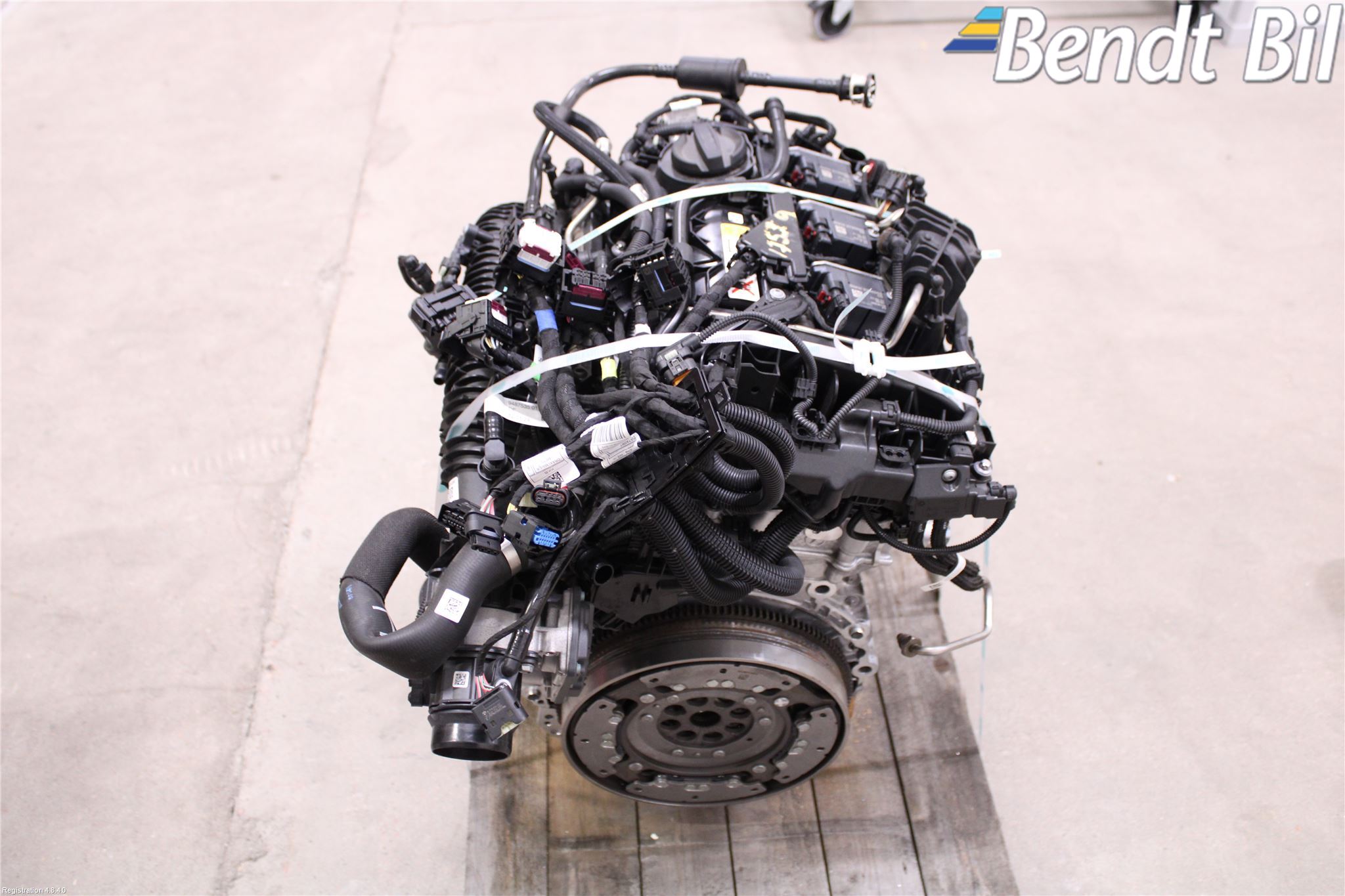 BMW X1/iX1 U11 23- Motor Bensin