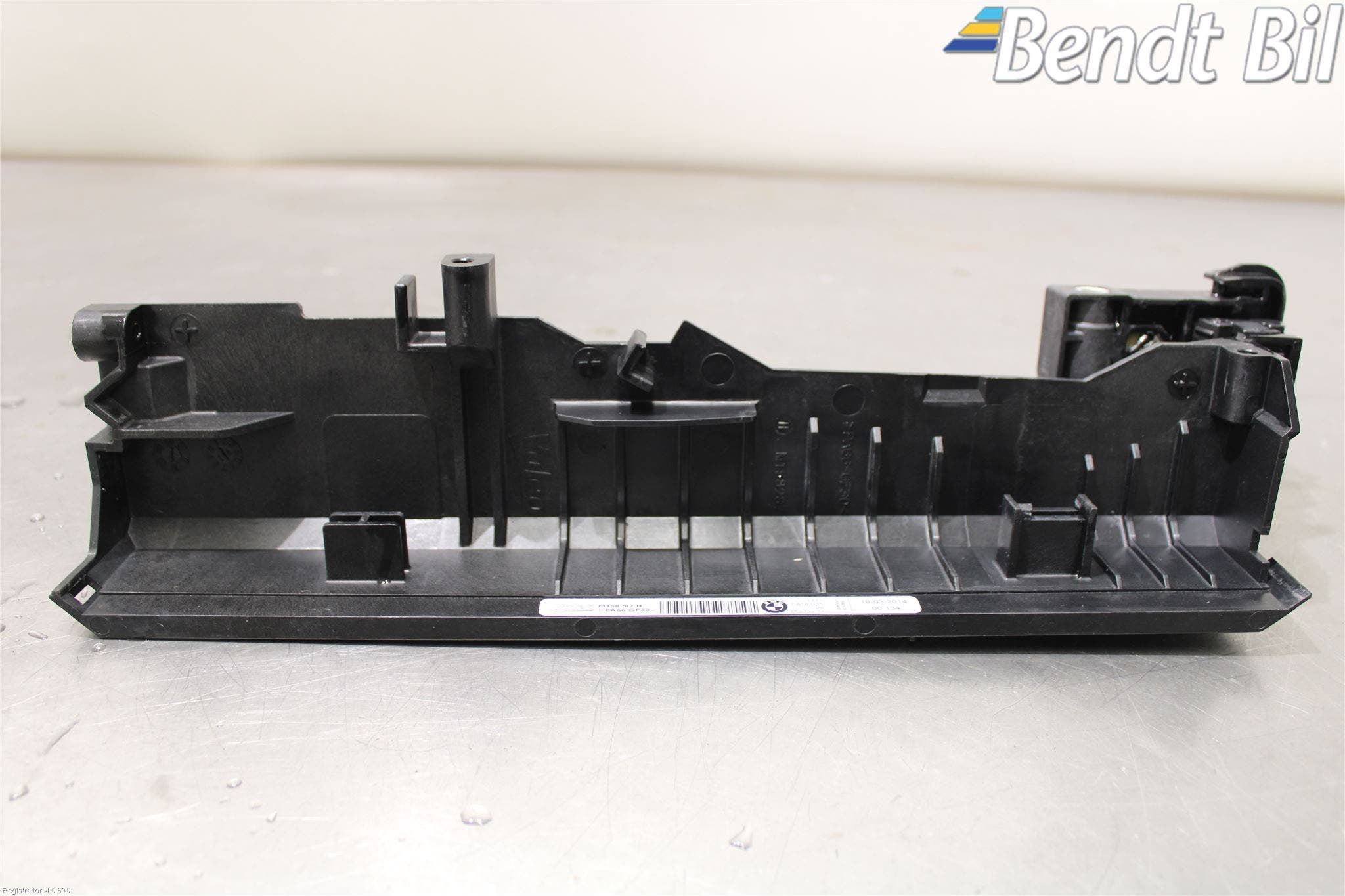 BMW i3 I01 13-22 Kylarfäste-Ram-Balk