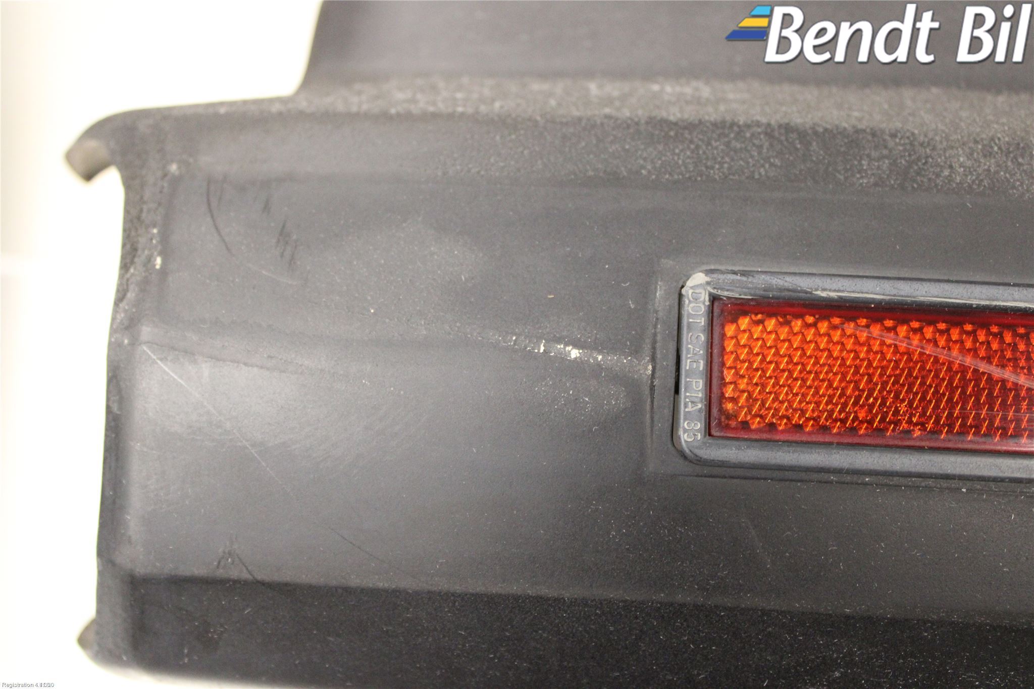 BMW 3 E30 83-94 Stötfångardel Bak Hö