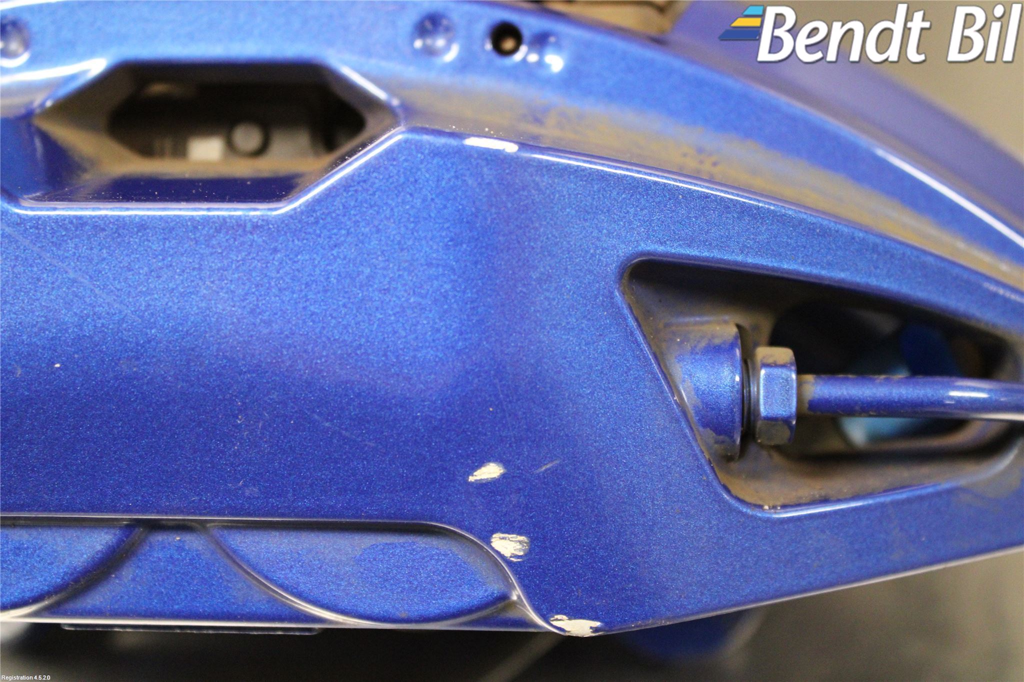 BMW iX I20 22- Bromsok Fram Vänster