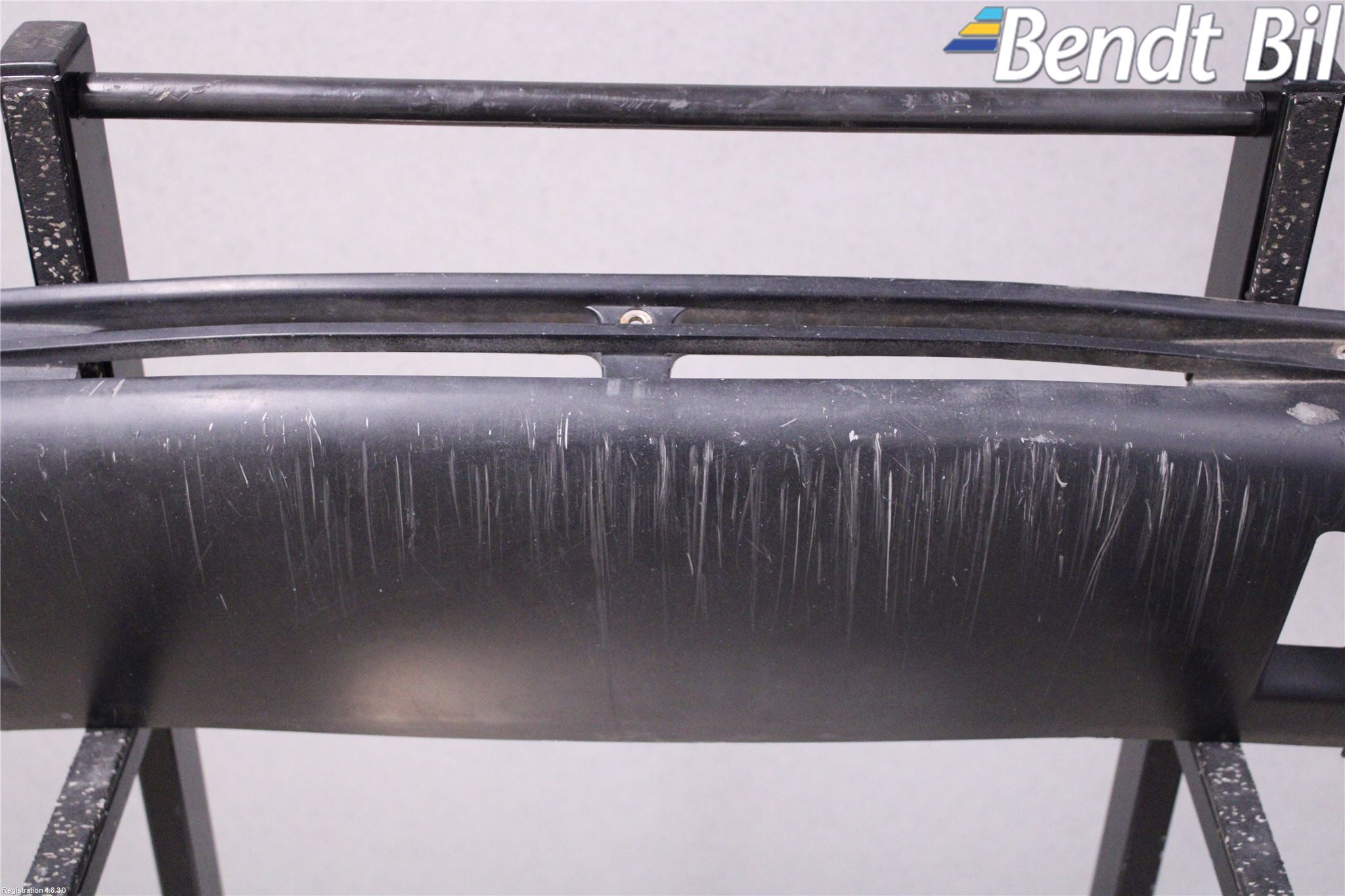 BMW 3 E30 83-94 Stötfångardel Fram Mitt