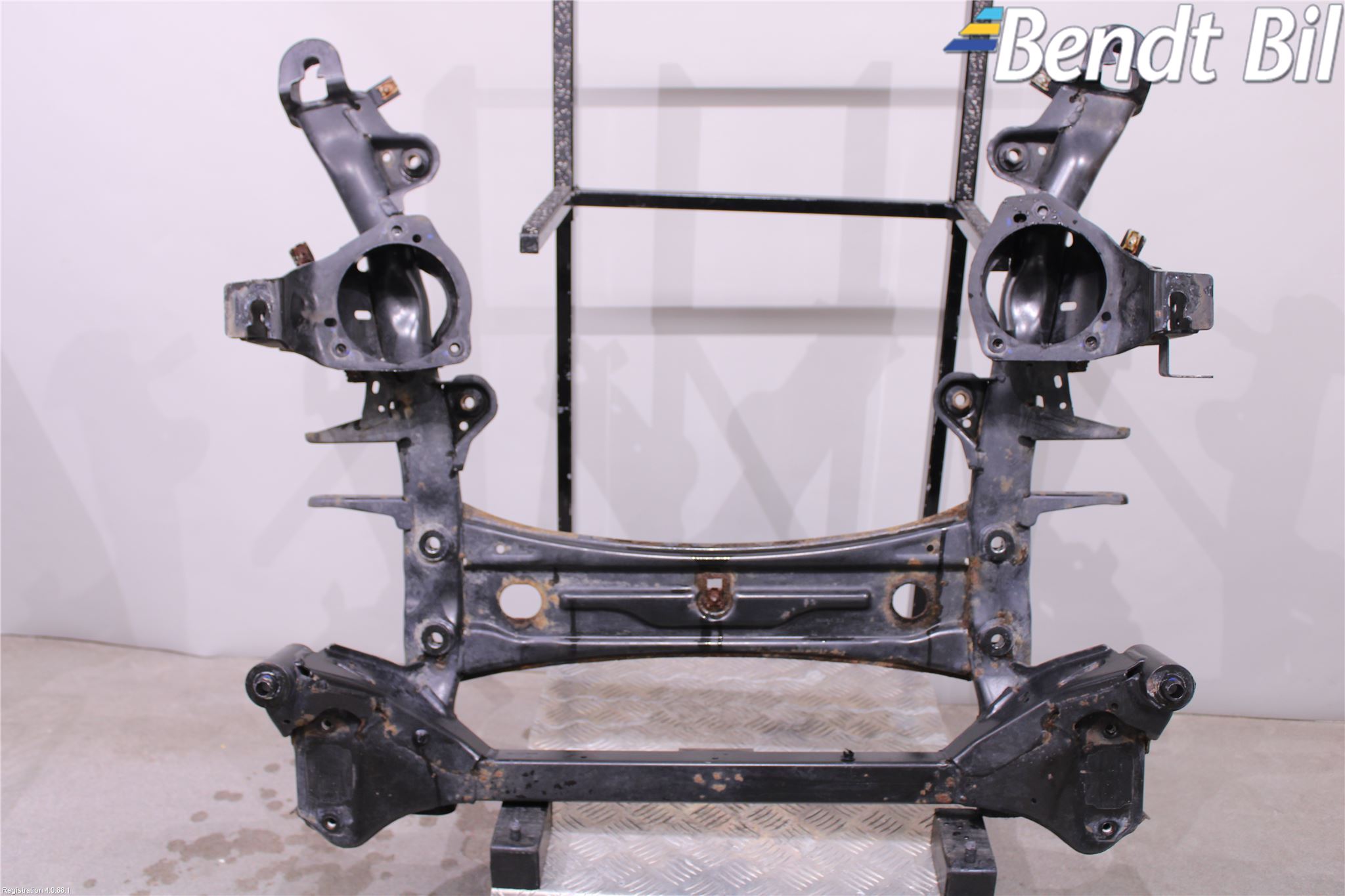 BMW X3 F25 10-17 Framvagnsbalk