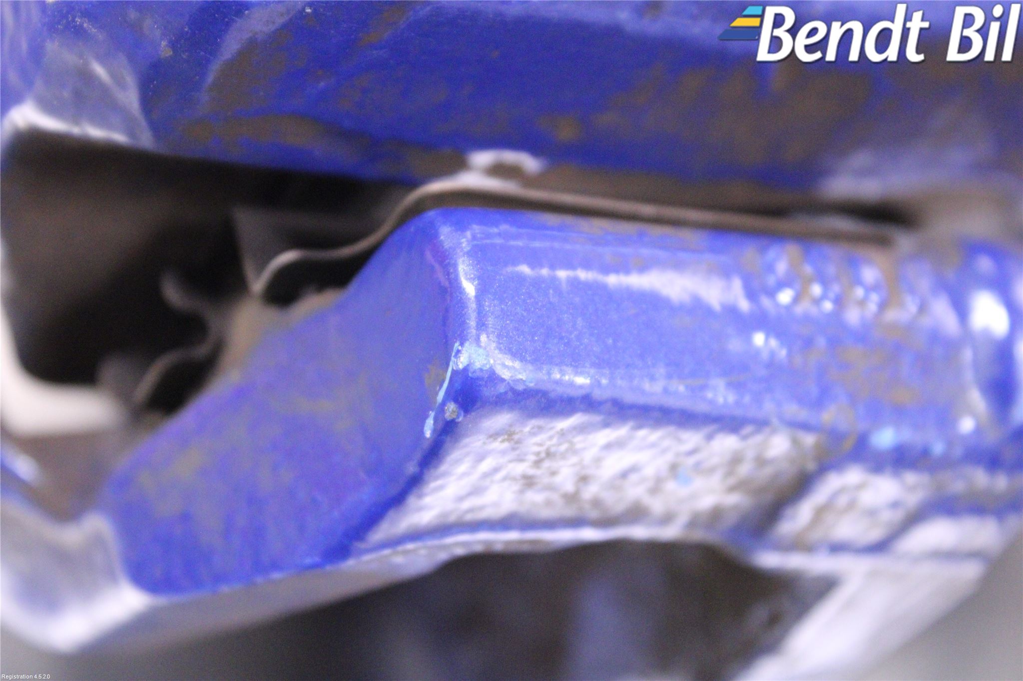 BMW 5 G30/G31/F90 17-23 Bromsok Bak Vänster