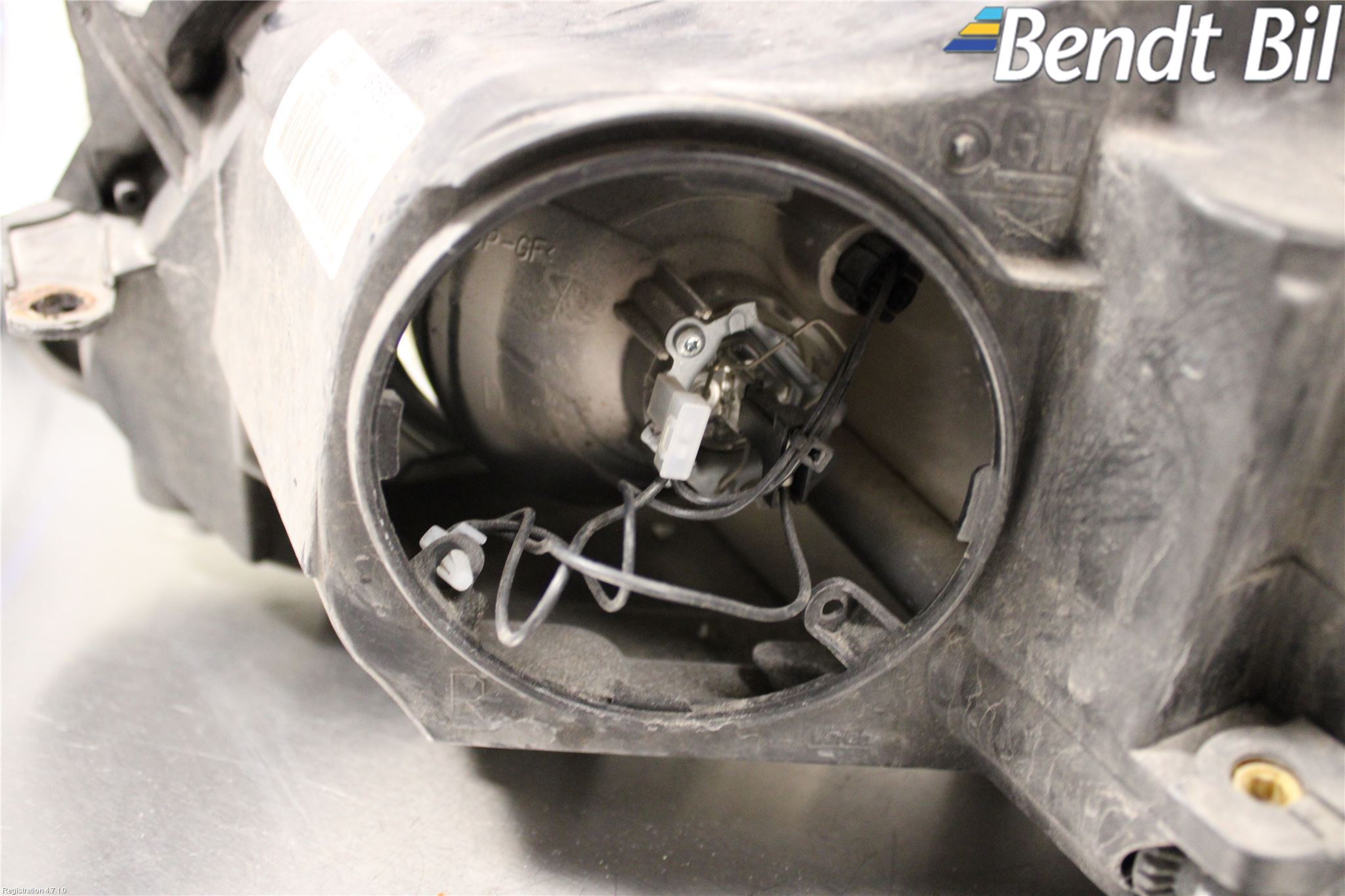 Opel CORSA D 07-14 Strålkastare Höger