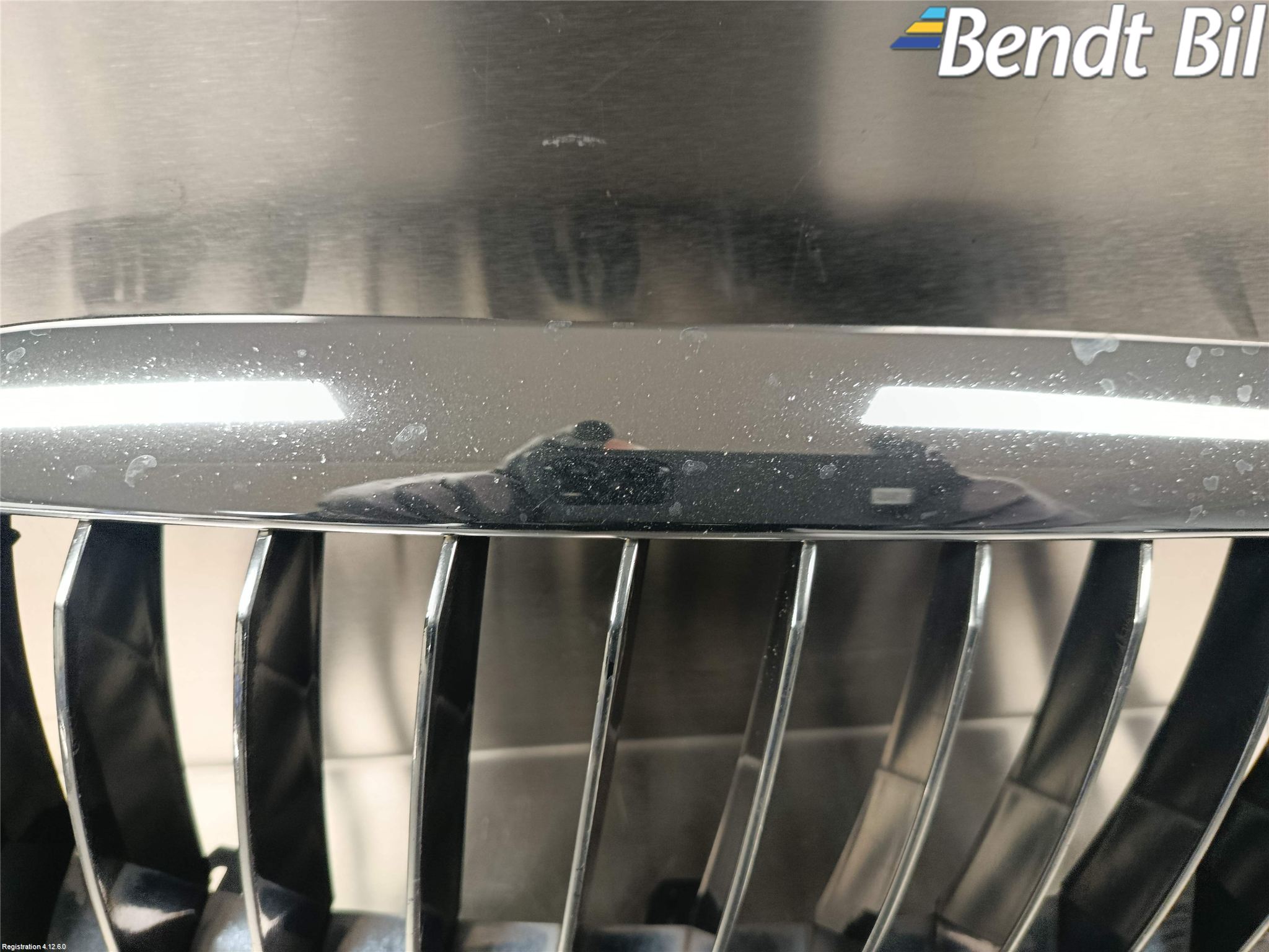 BMW 6 E63/64    02-10 Grilldel Vänster