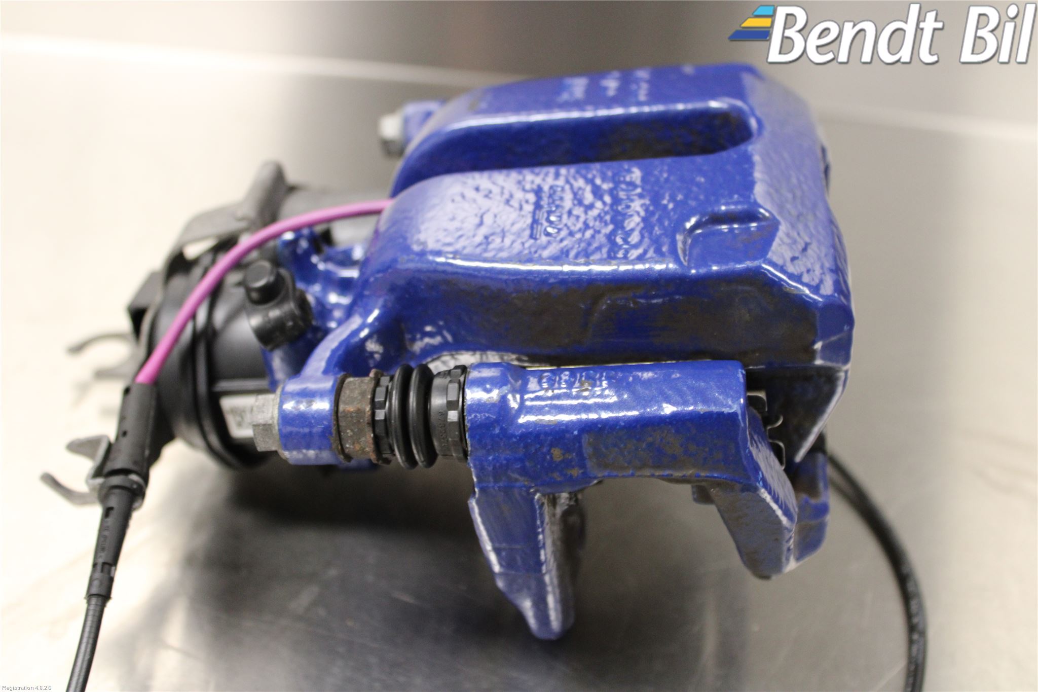 BMW 5 G30/G31/F90 17-23 Bromsok Bak Höger