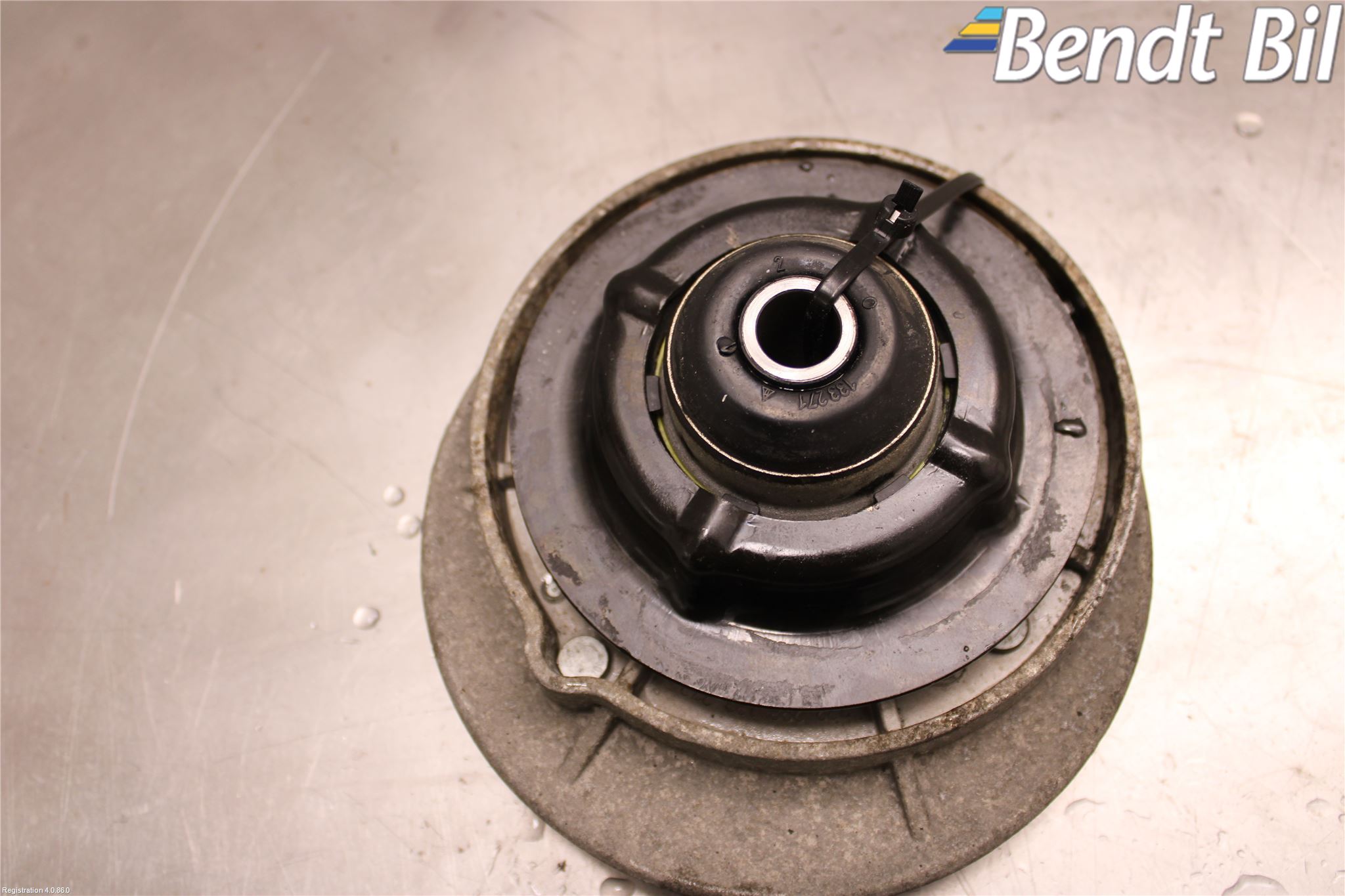 BMW 3 E46      98-05 Fjäderbenslager Fram