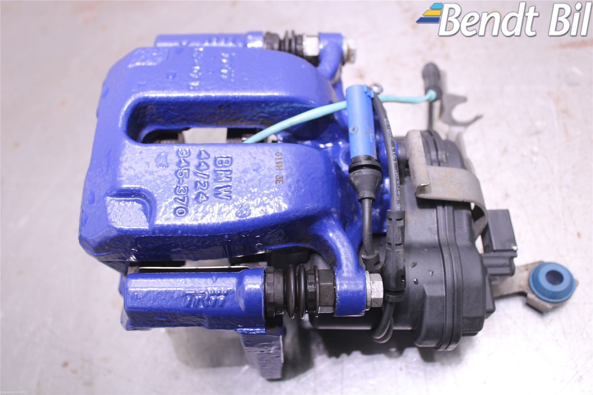 BMW 5 G30/G31/F90 17-23 Bromsok Bak Höger