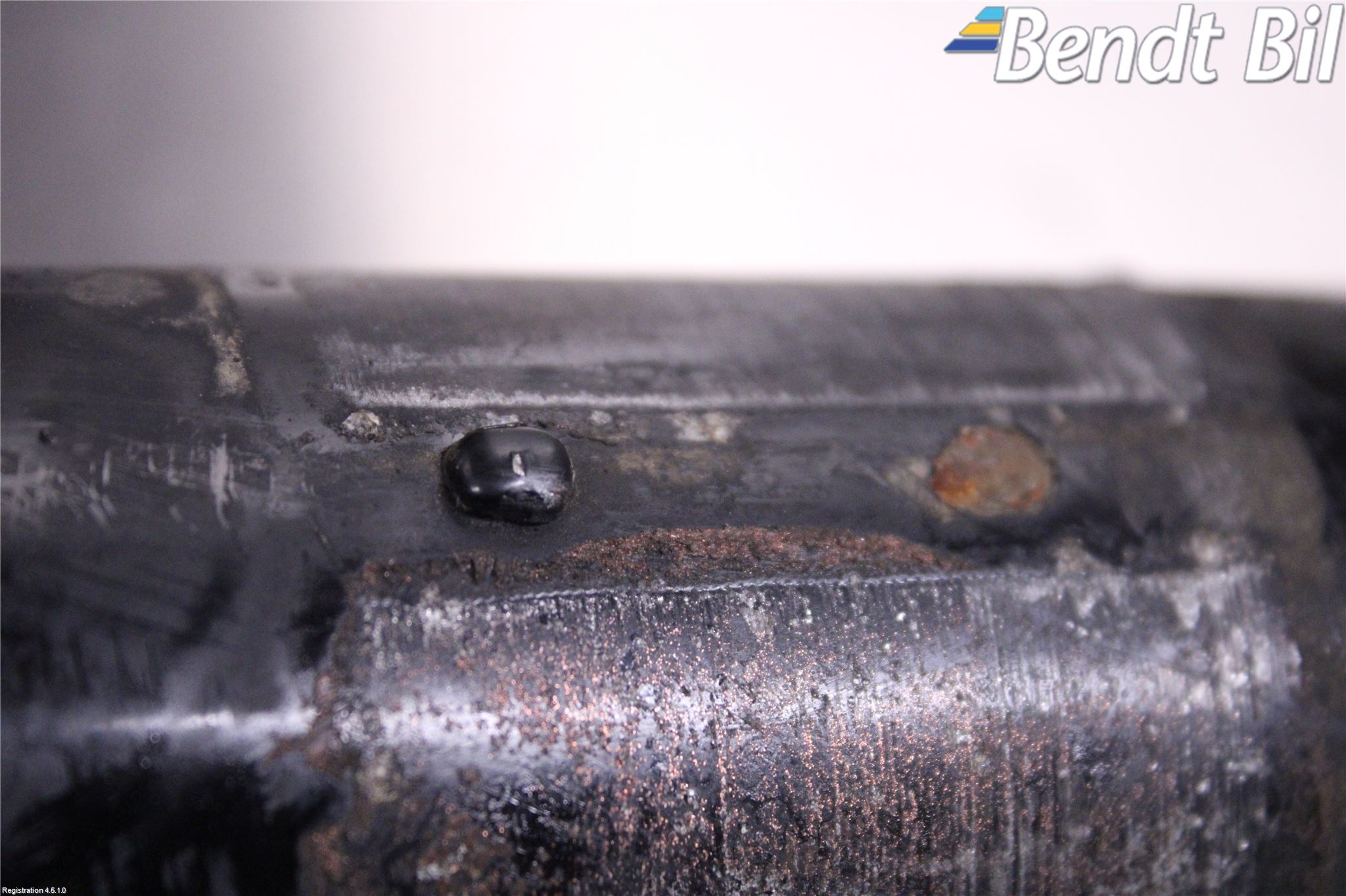 BMW 3 E90/91 SED/TOU 05-12 Fjäderben Fram Höger