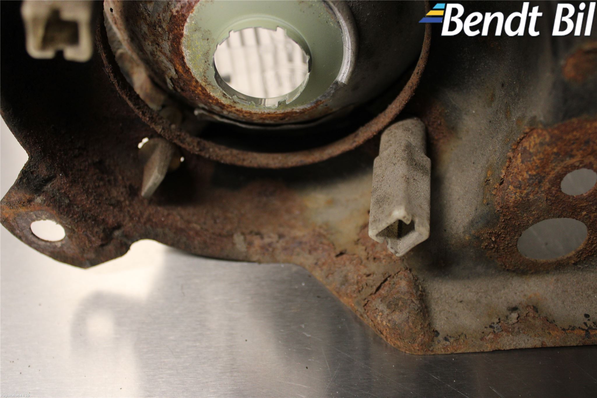 BMW 5 E28      81-88 Strålkastare Höger